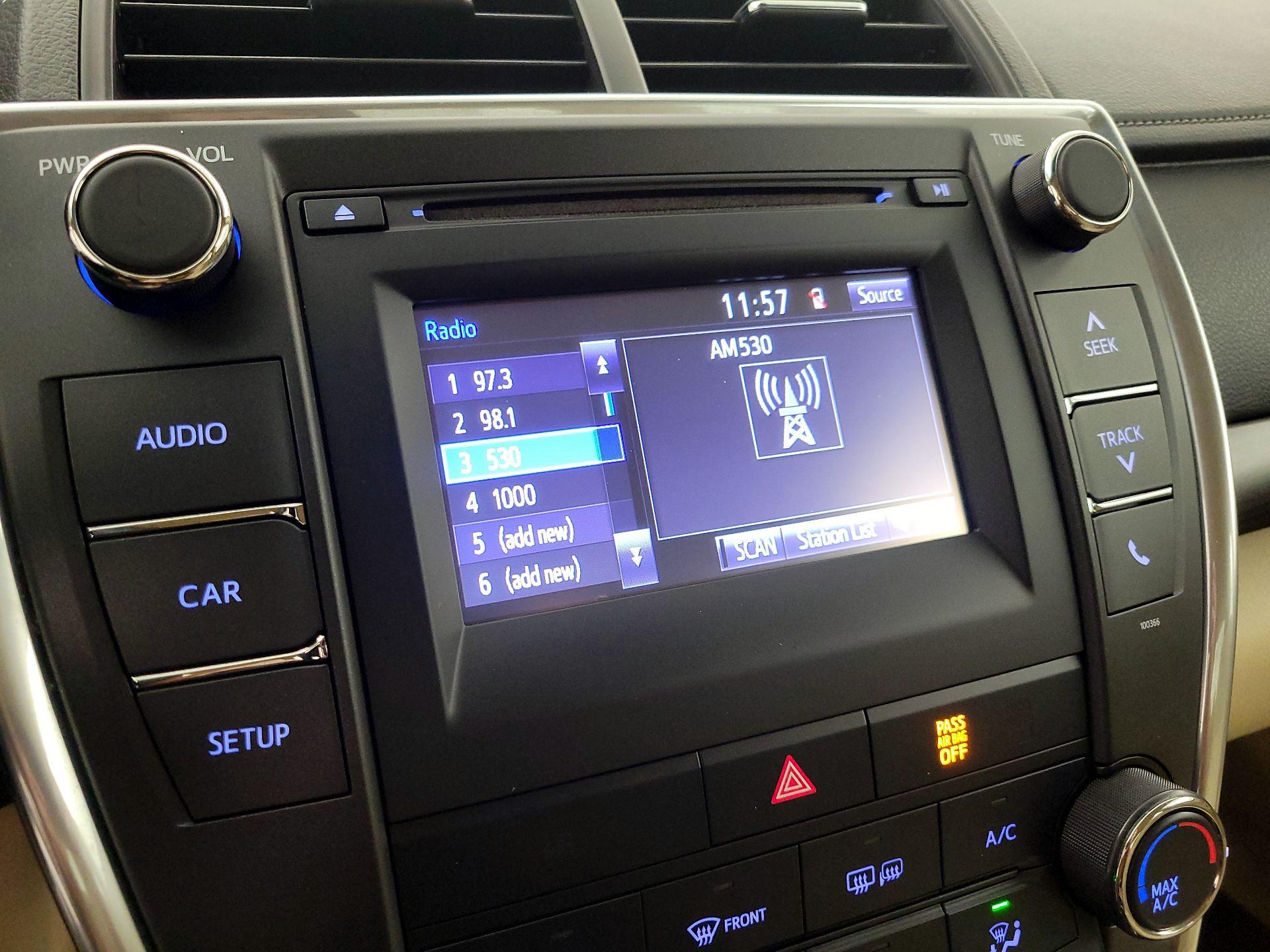 Thumbnail: 2015 Toyota Camry - 15