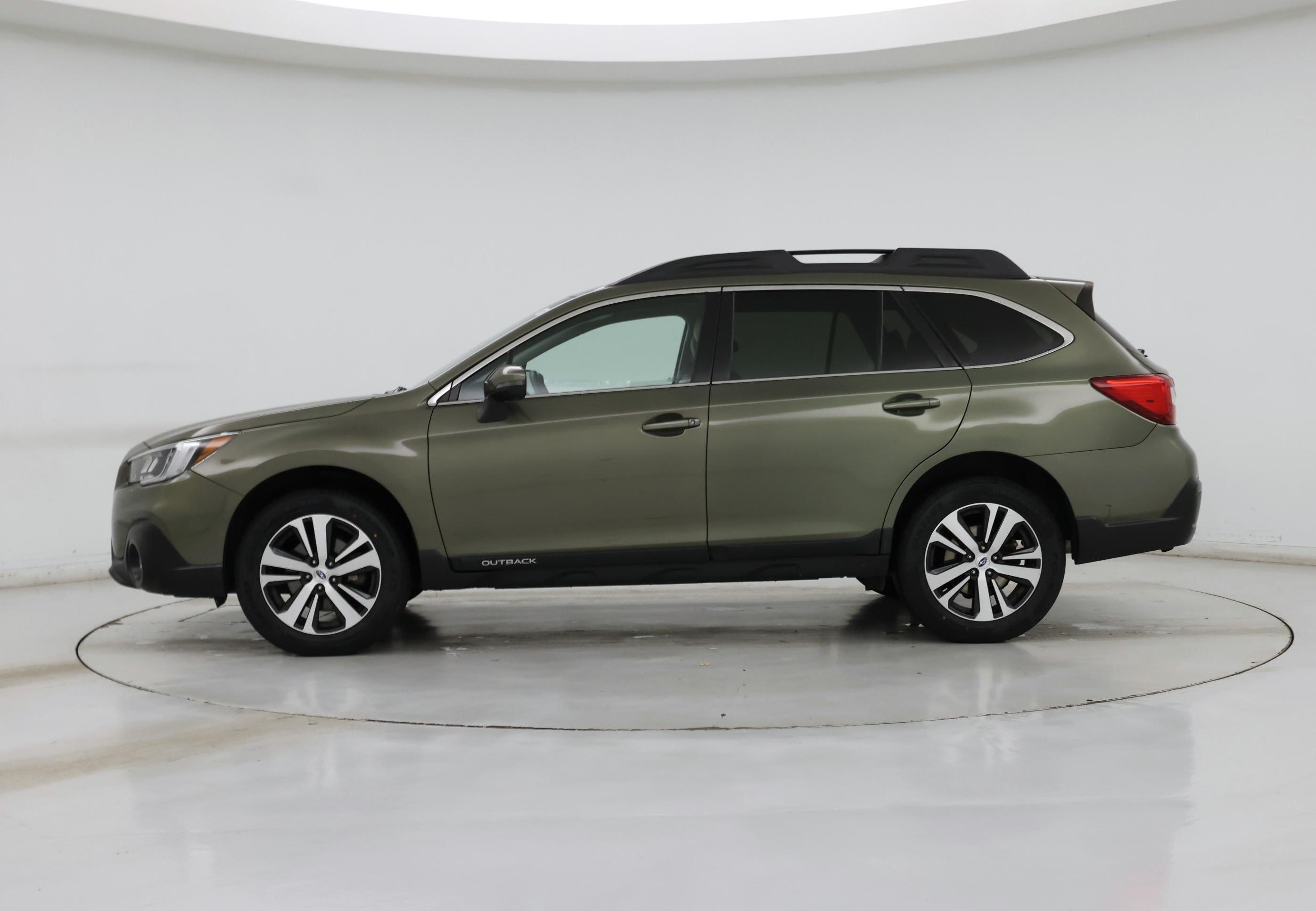 Thumbnail: 2019 Subaru Outback - 3