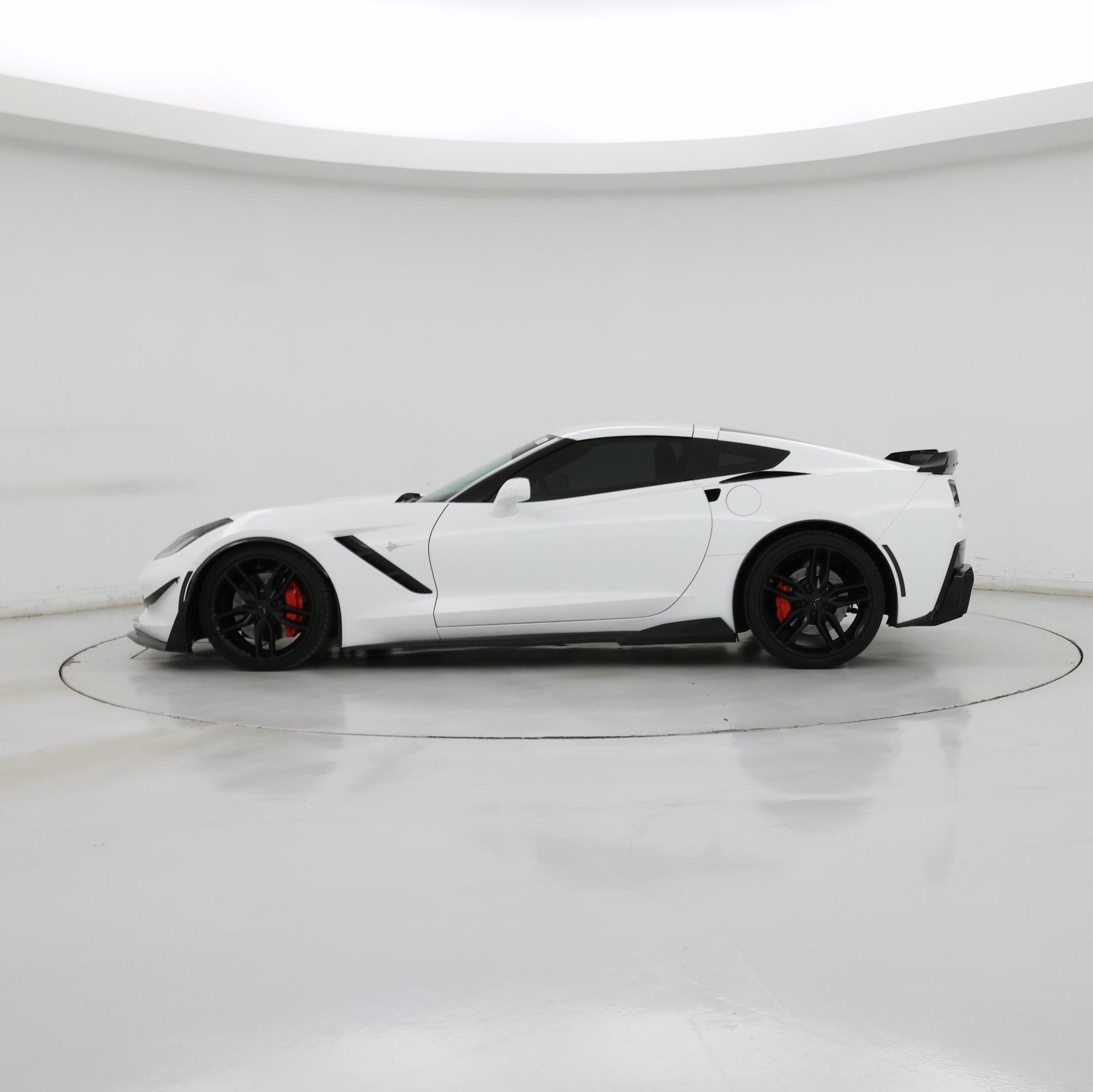 Thumbnail: 2015 Chevrolet Corvette - 3