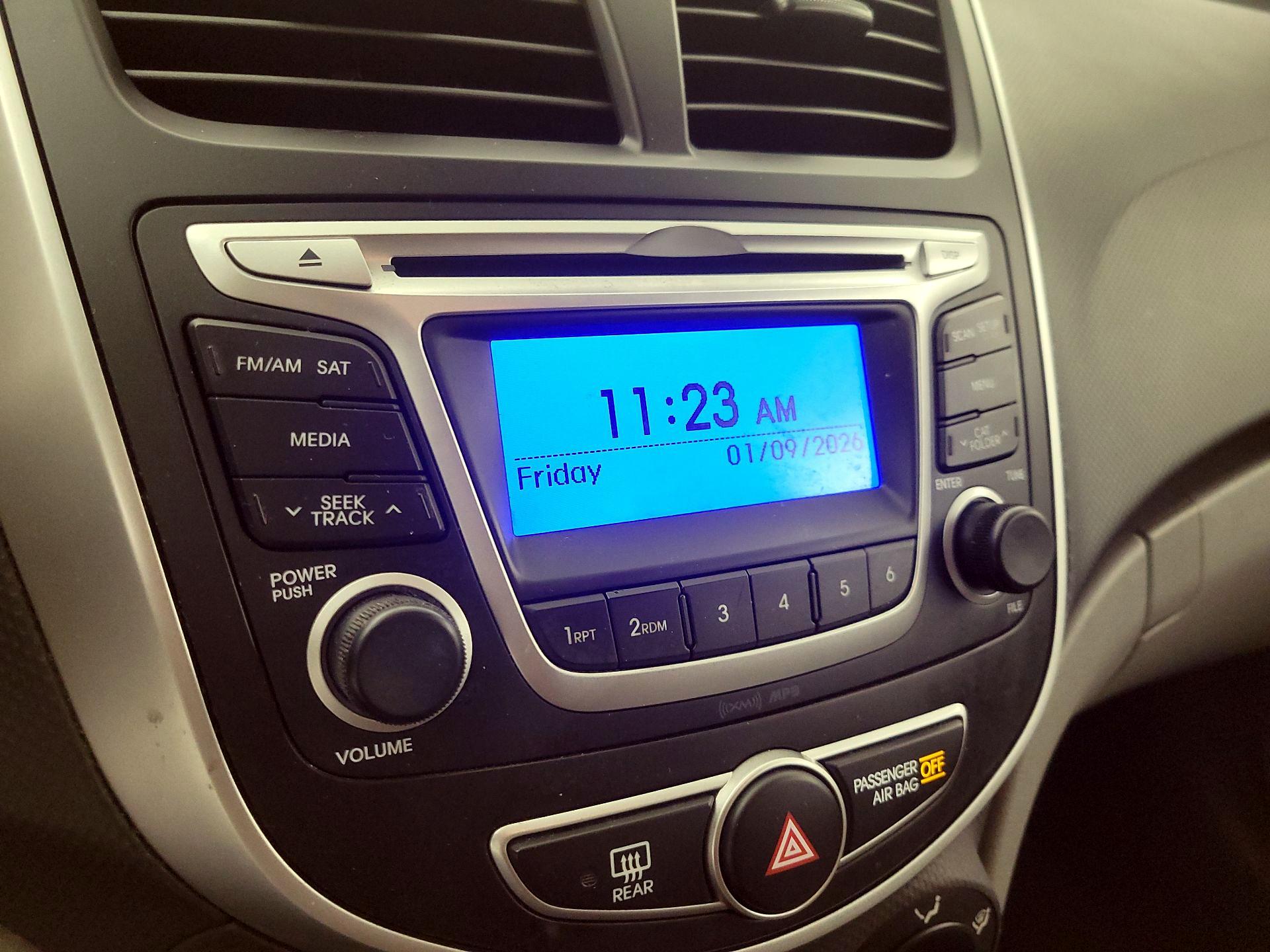 Thumbnail: 2014 Hyundai Accent - 14