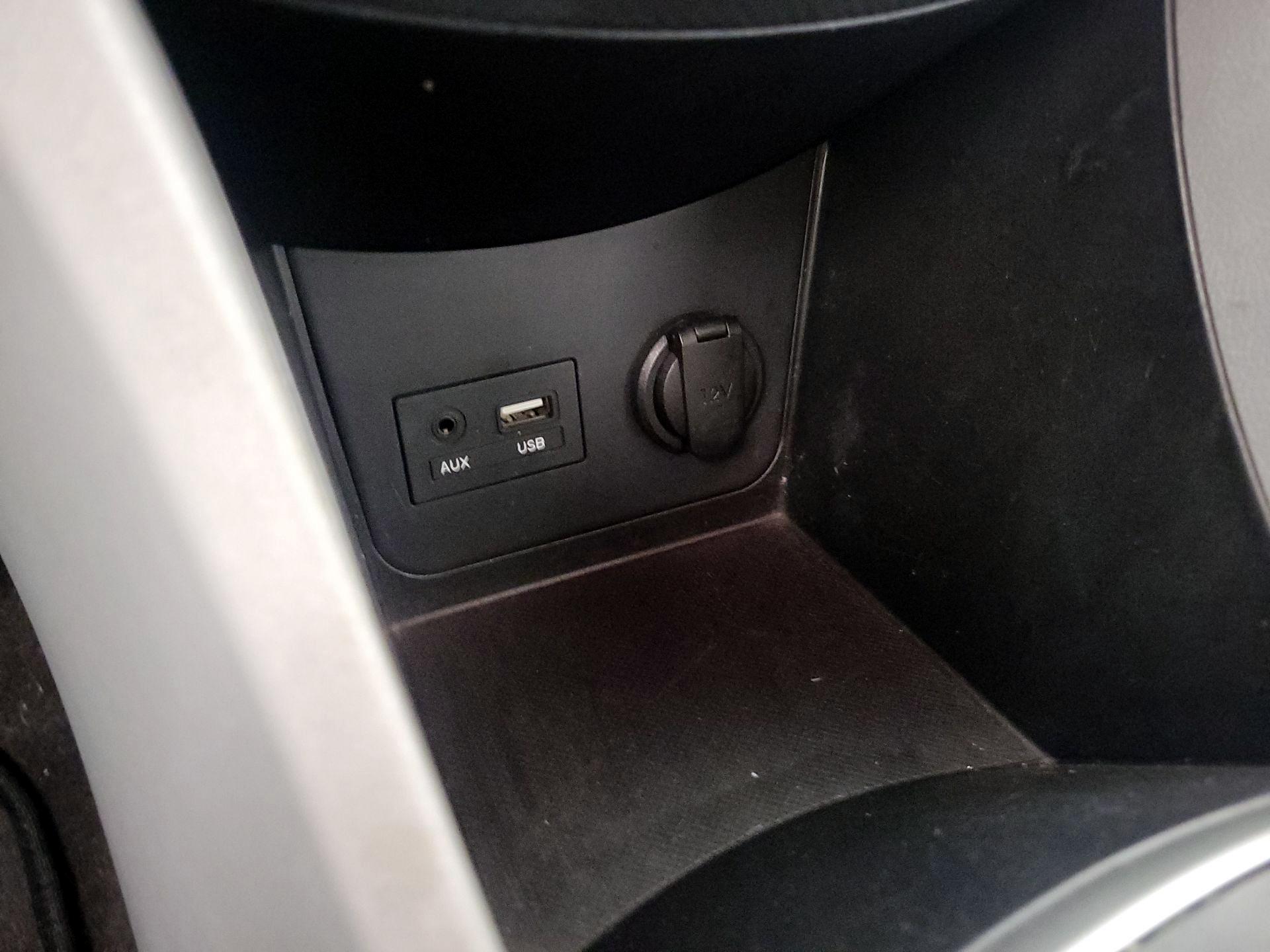 Thumbnail: 2014 Hyundai Accent - 17