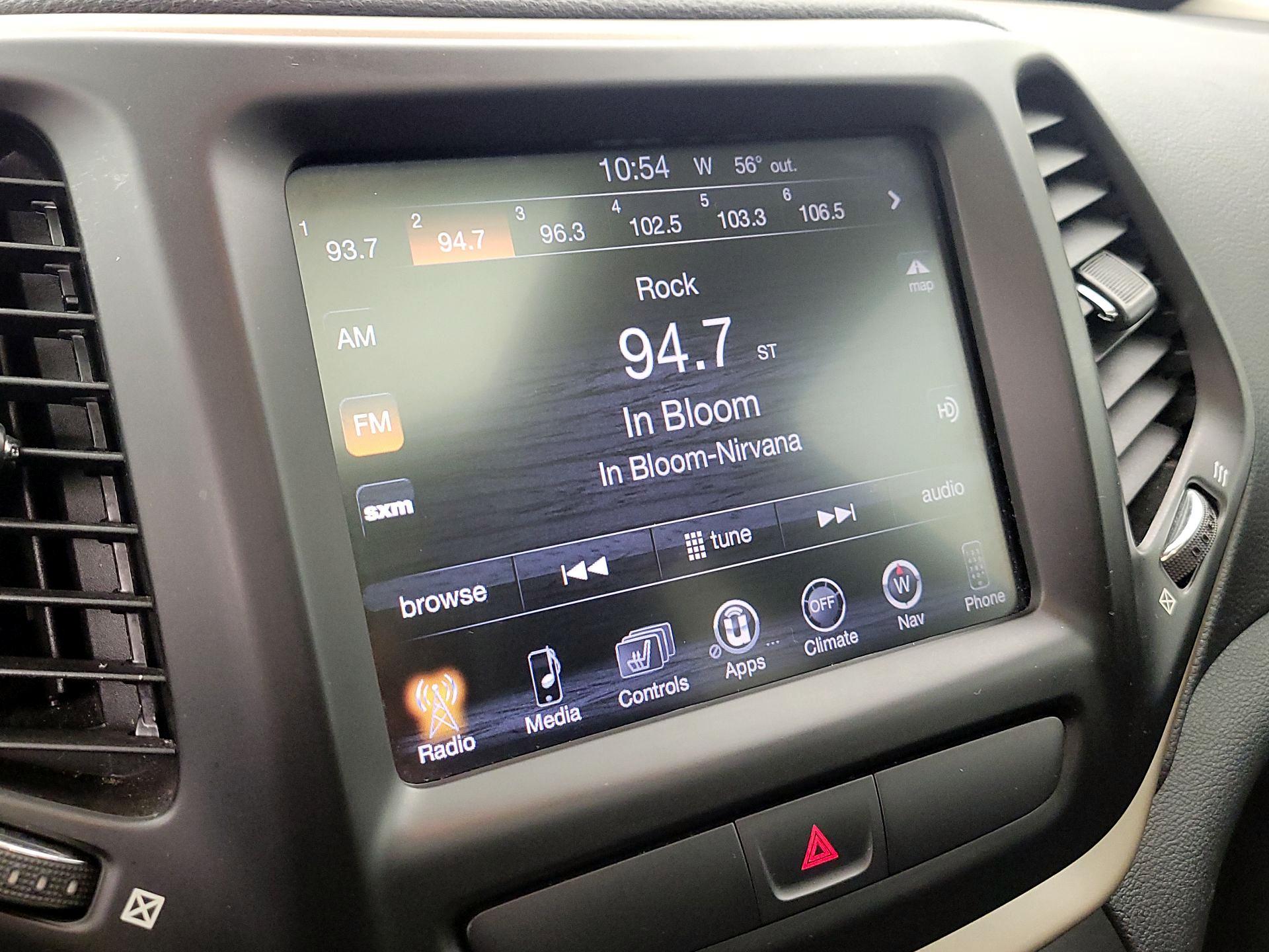 Thumbnail: 2016 Jeep Cherokee - 16