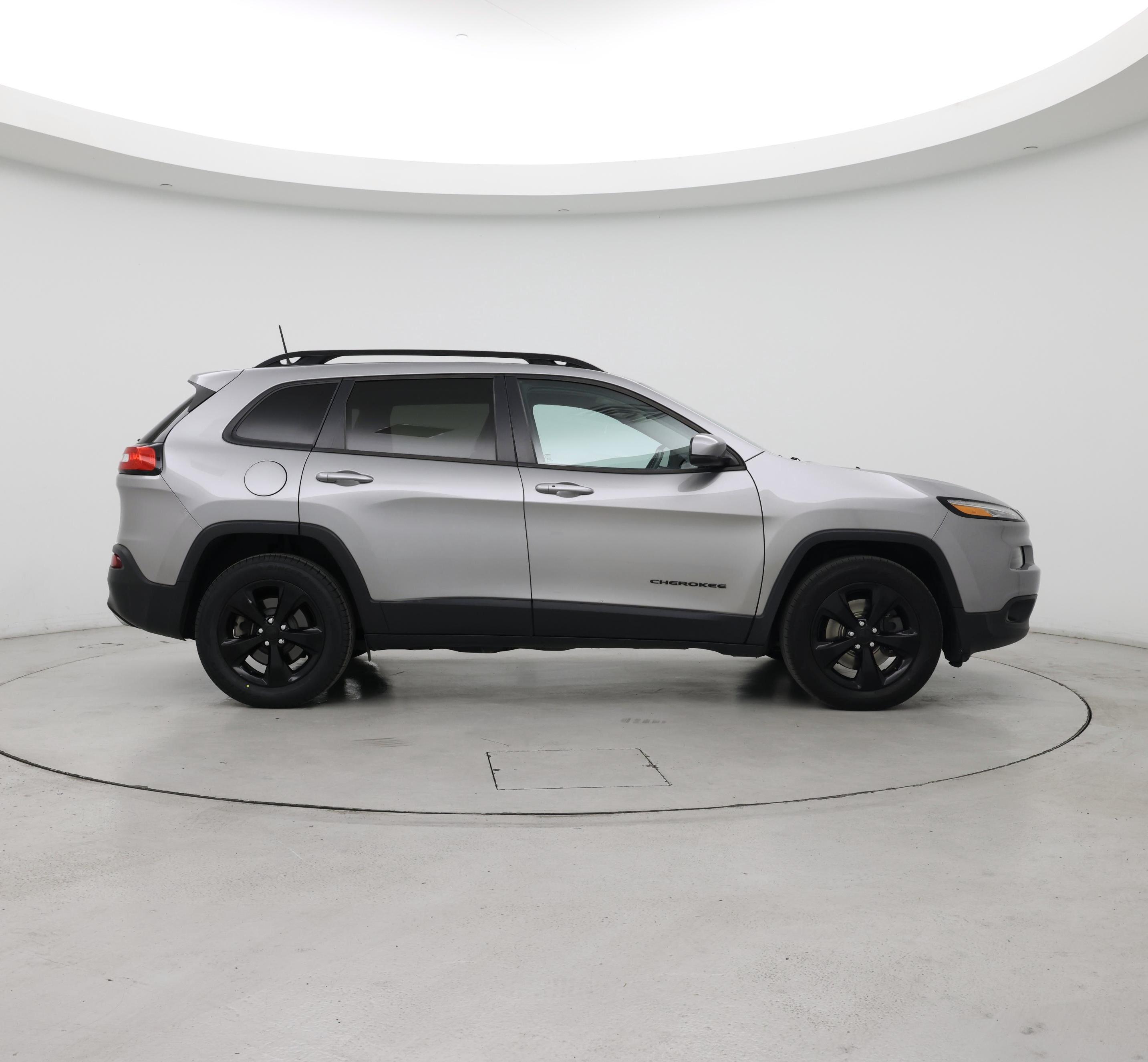 Thumbnail: 2016 Jeep Cherokee - 7