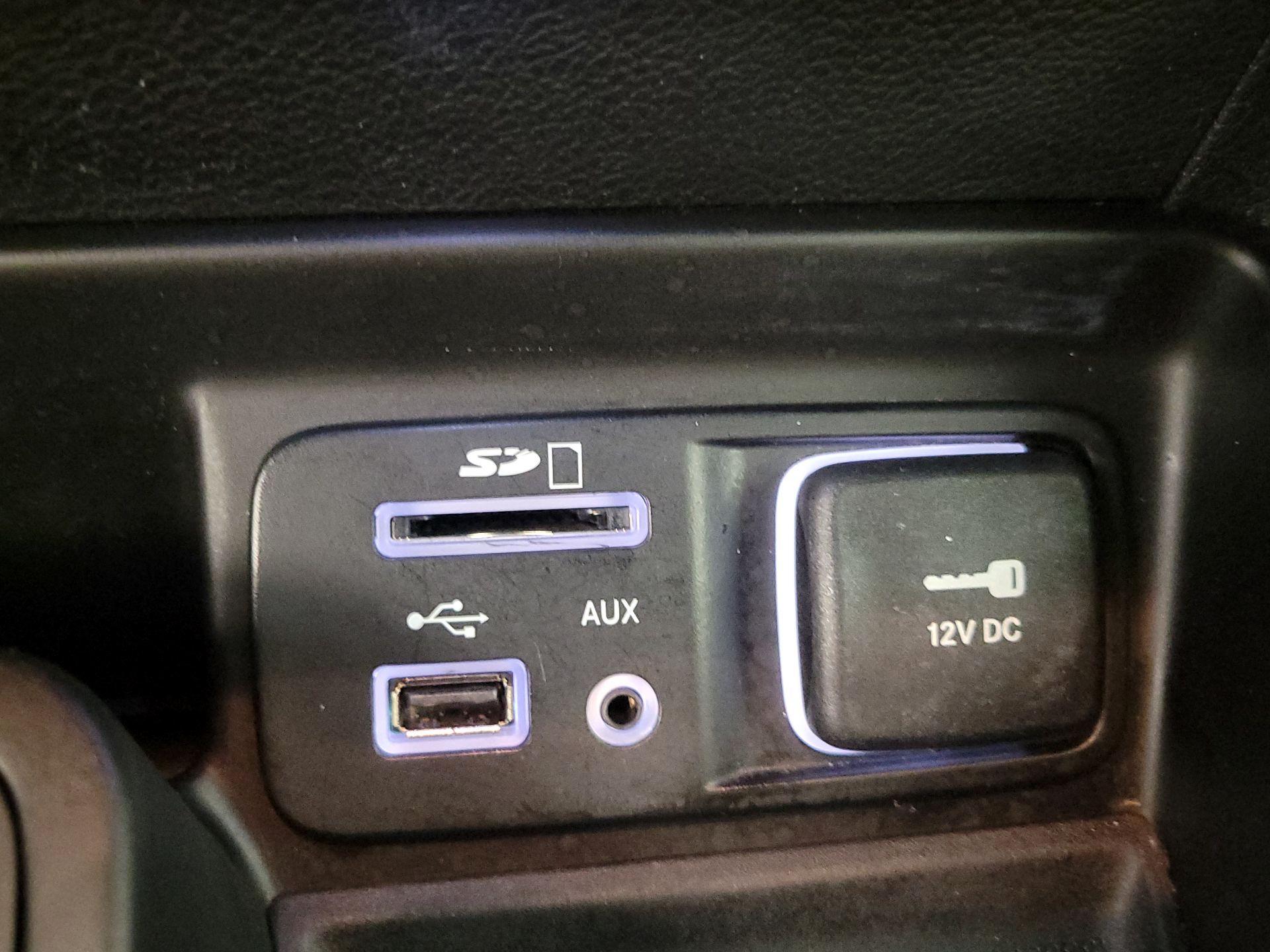 Thumbnail: 2017 Jeep Cherokee - 18