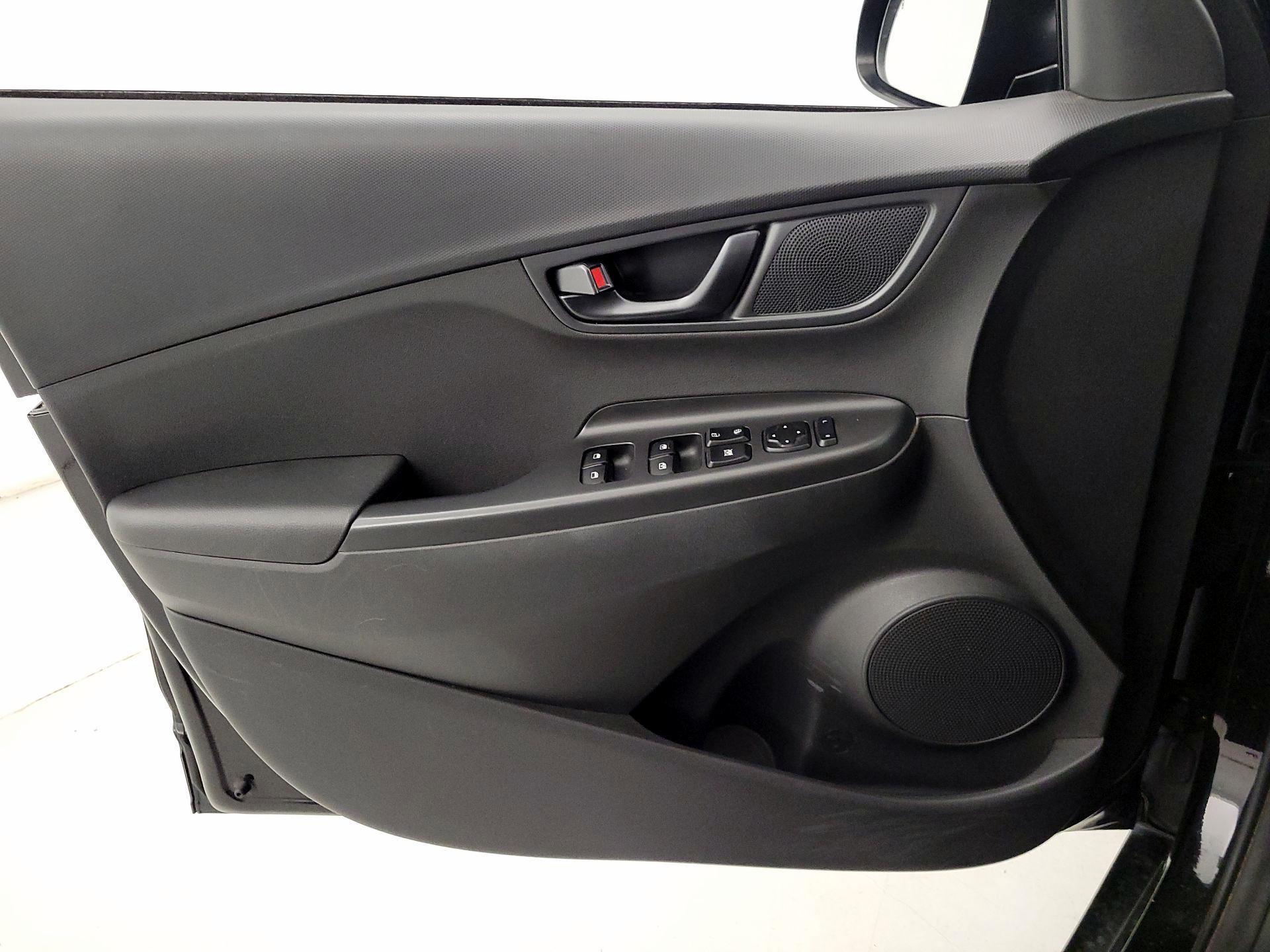 Thumbnail: 2022 Hyundai Kona - 12