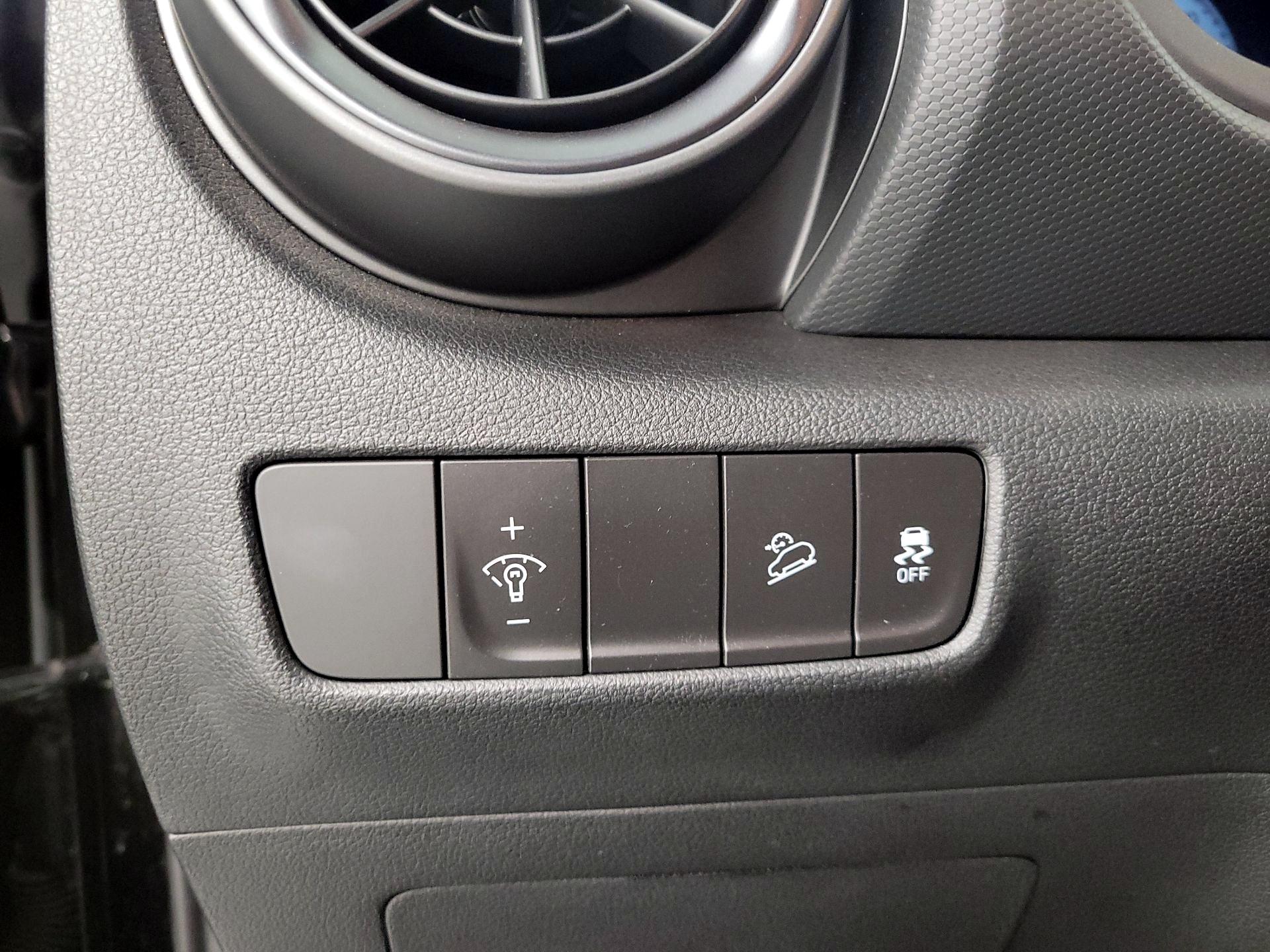 Thumbnail: 2022 Hyundai Kona - 13