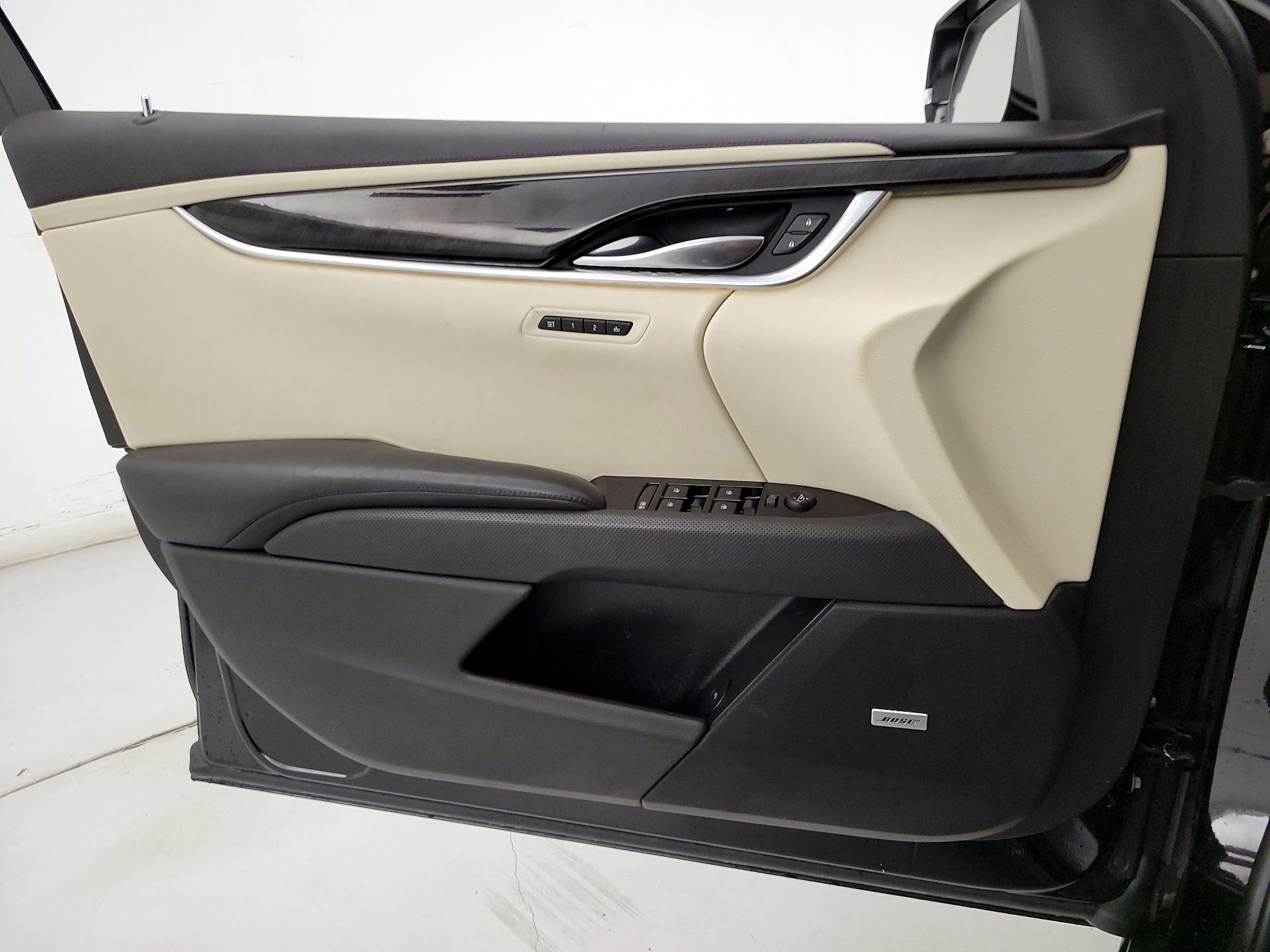 Thumbnail: 2016 Cadillac XTS - 12