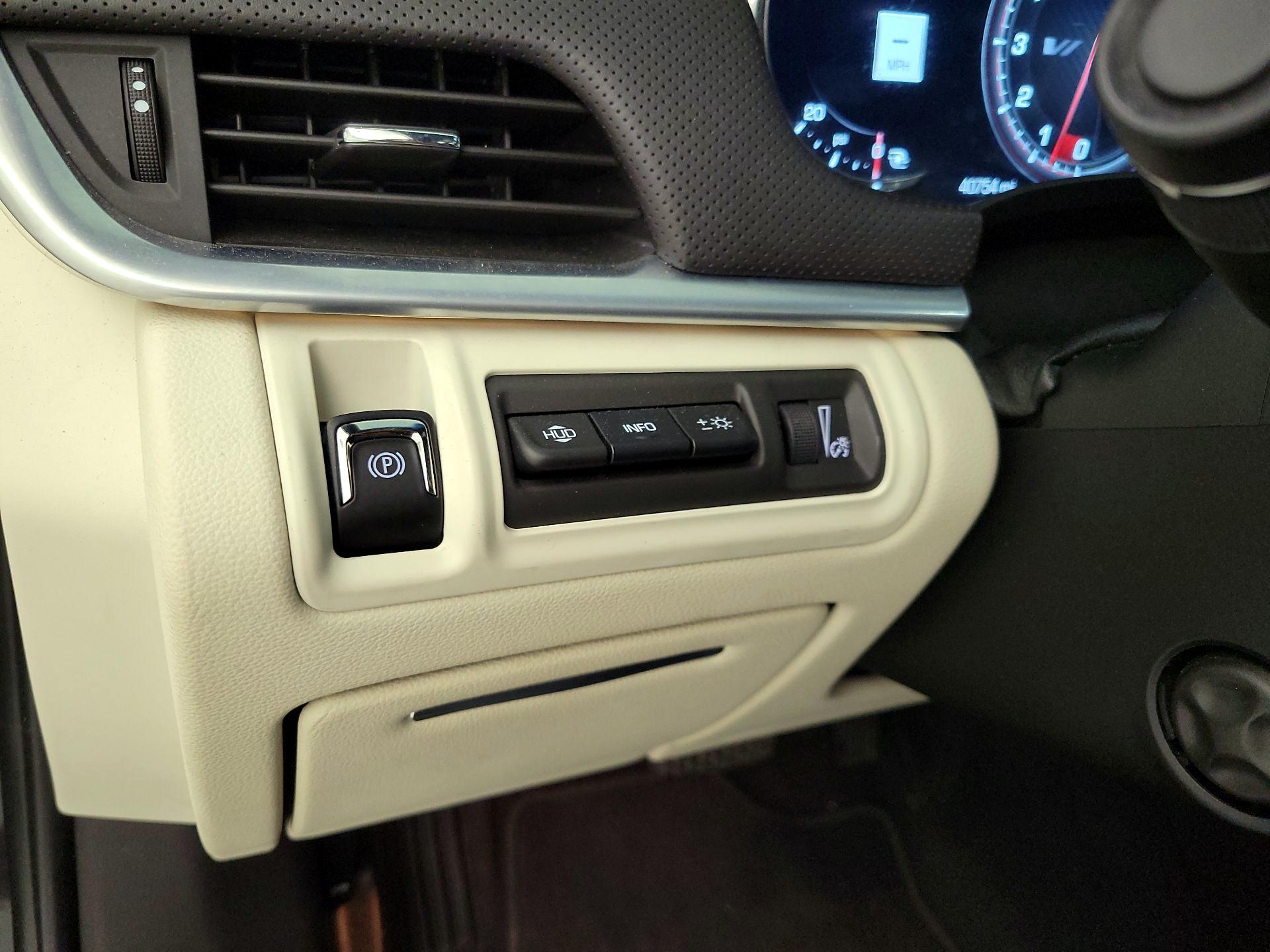 Thumbnail: 2016 Cadillac XTS - 13