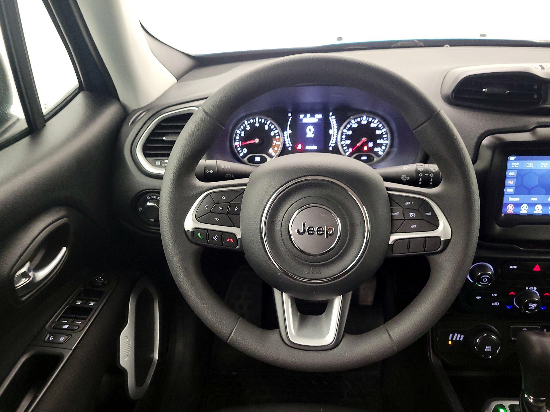 Thumbnail: 2021 Jeep Renegade - 10