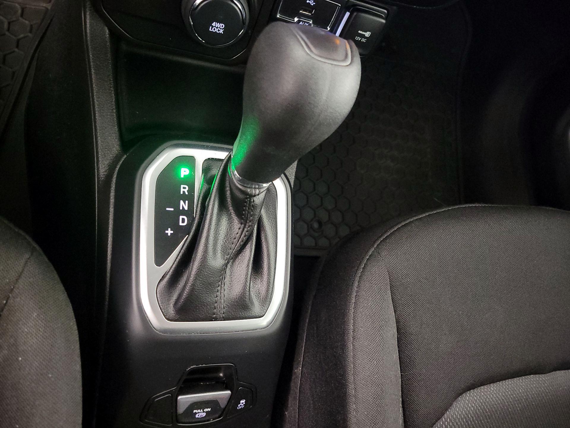 Thumbnail: 2021 Jeep Renegade - 17