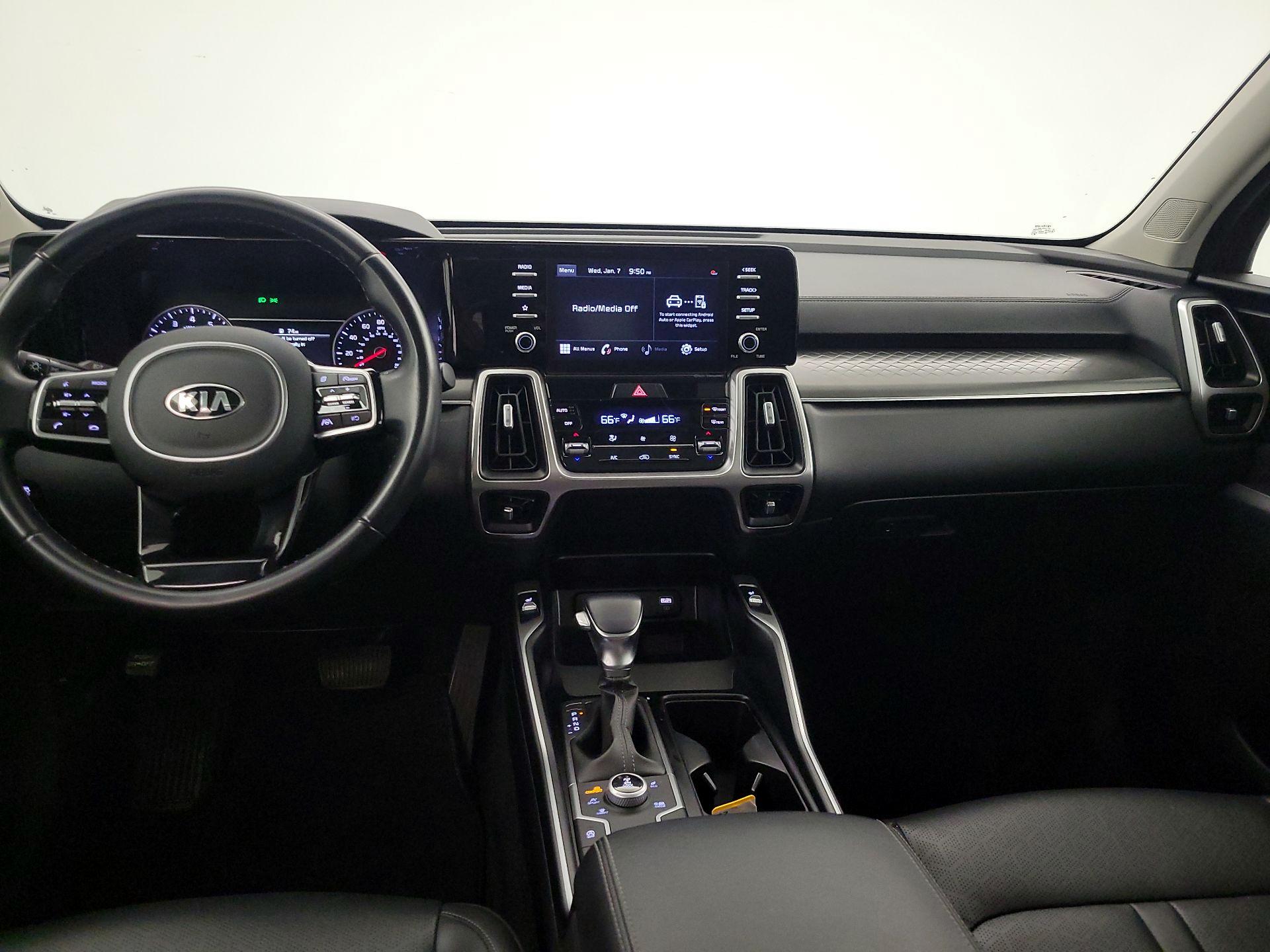 Thumbnail: 2021 Kia Sorento - 9