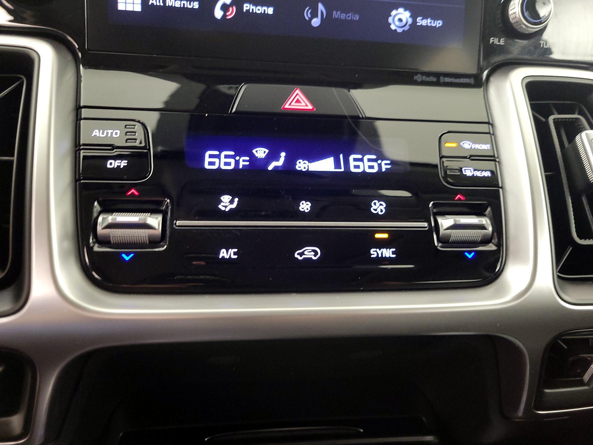 Thumbnail: 2021 Kia Sorento - 16