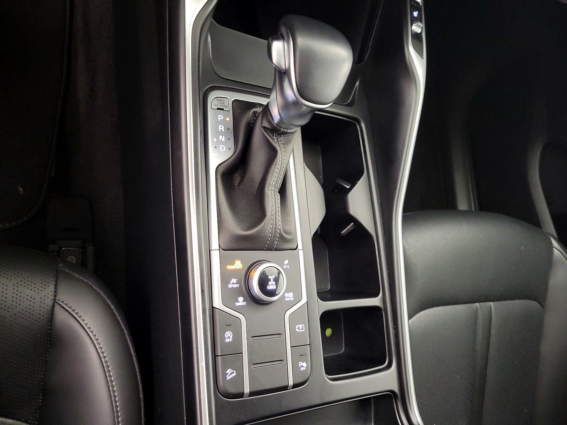 Thumbnail: 2021 Kia Sorento - 17