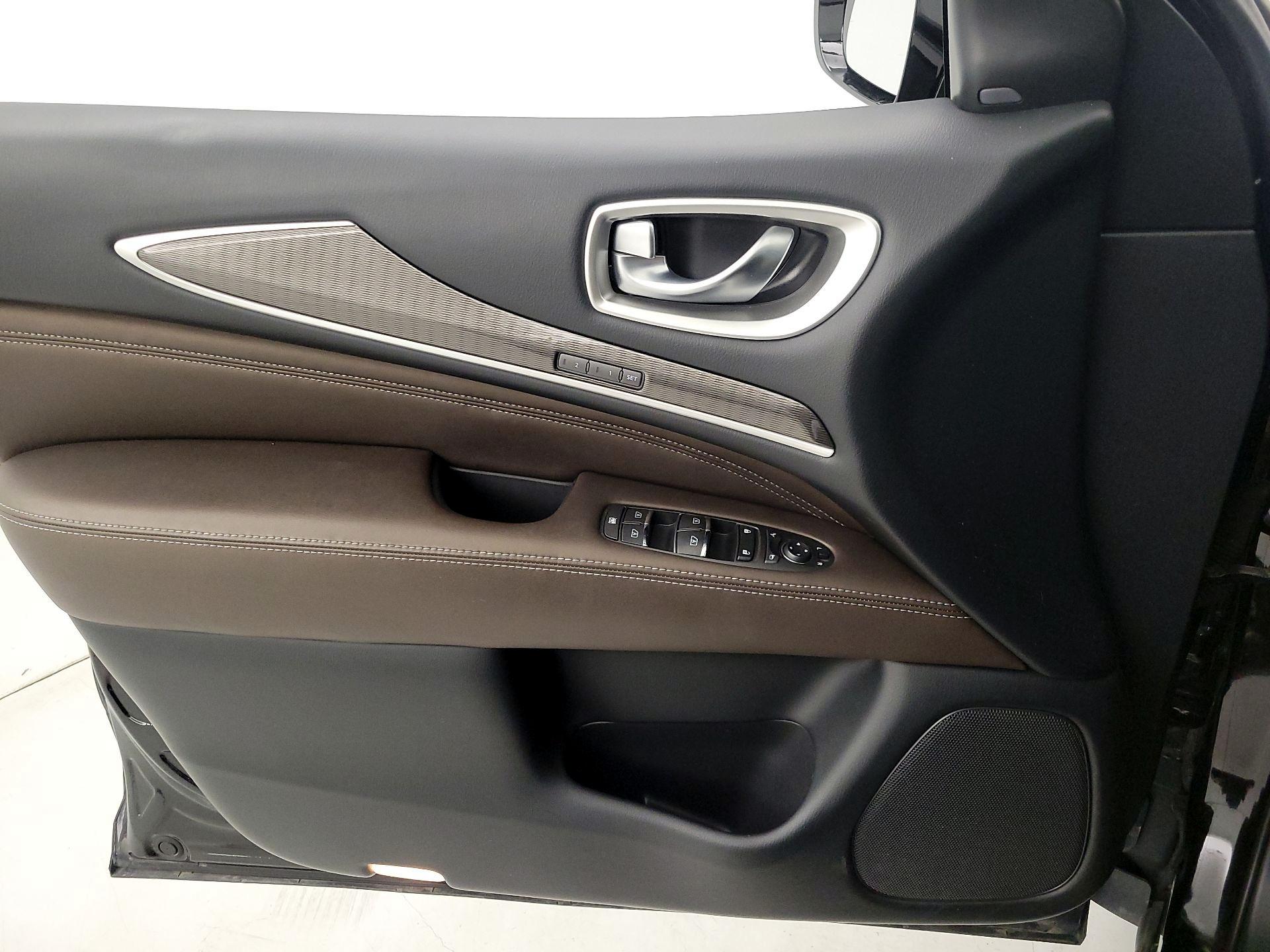 Thumbnail: 2019 INFINITI QX60 - 12