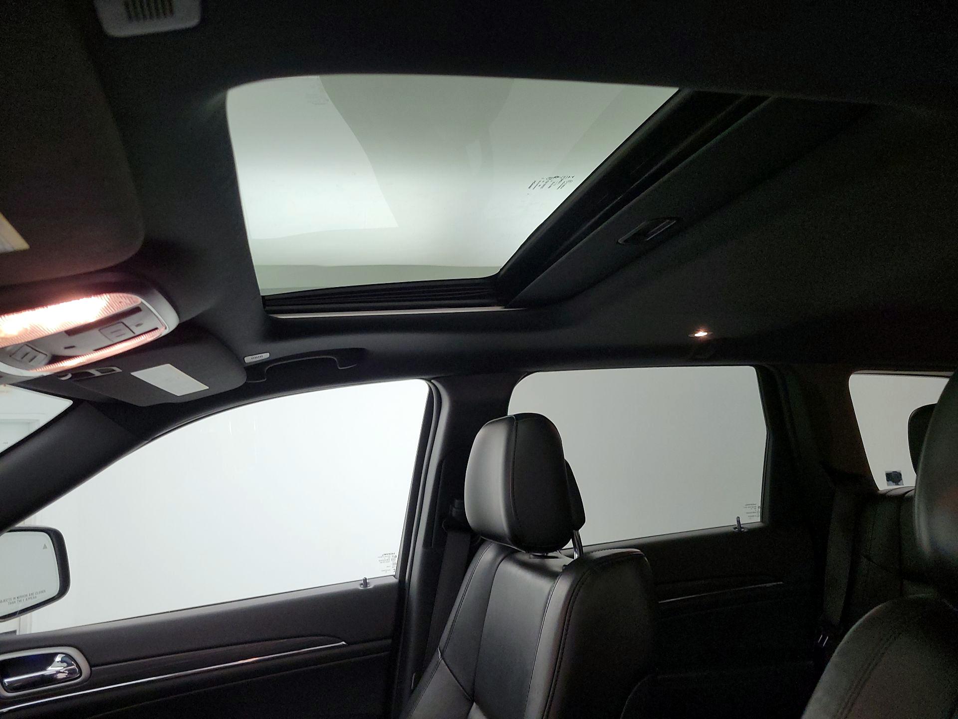 Thumbnail: 2021 Jeep Grand Cherokee - 20