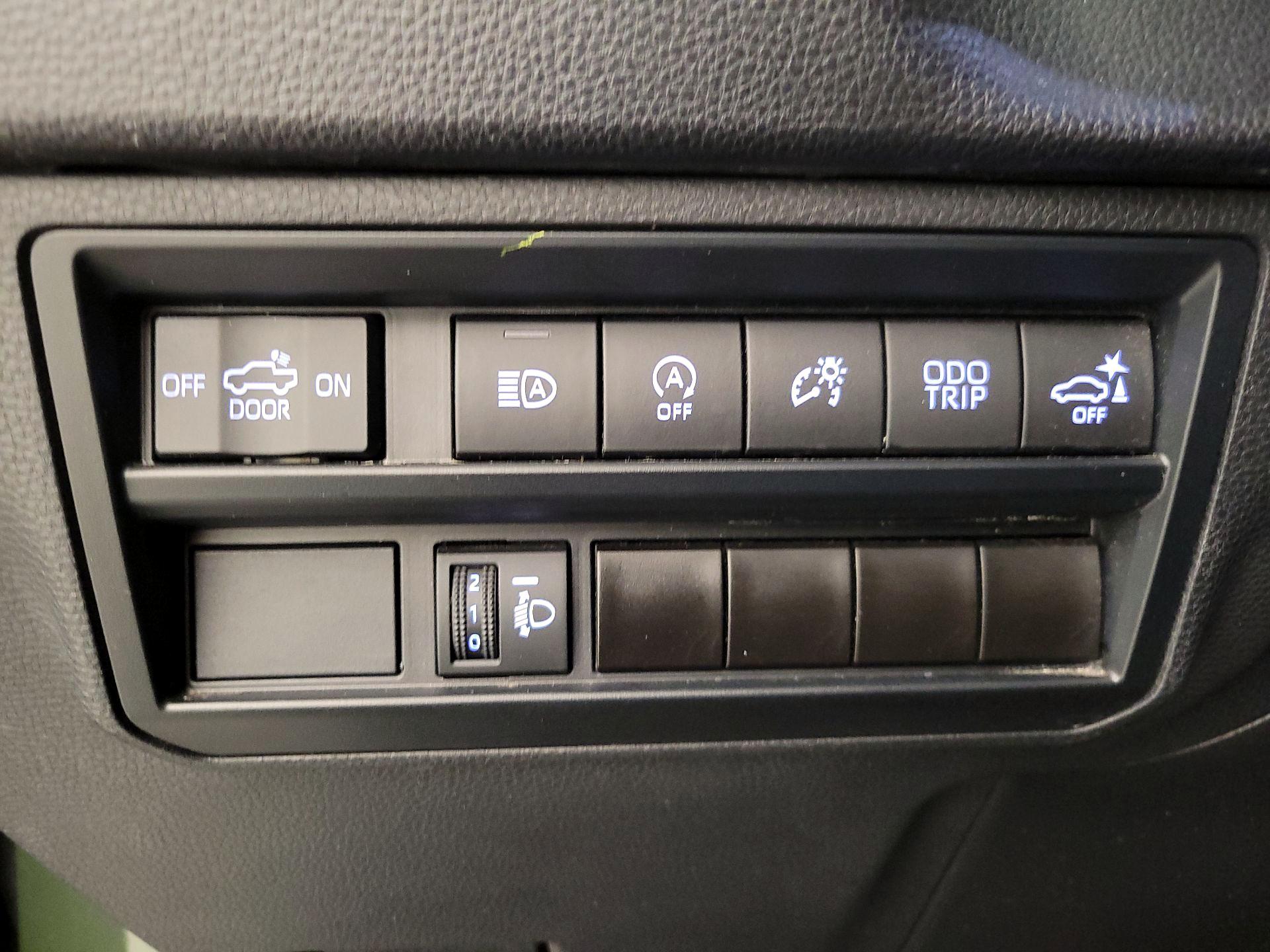 Thumbnail: 2023 Toyota Tundra - 13