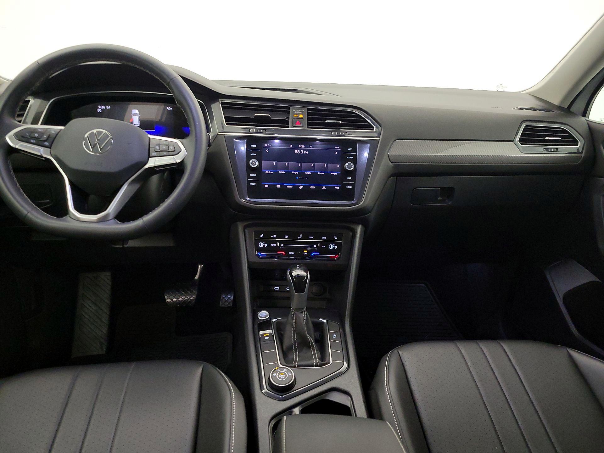 Thumbnail: 2024 Volkswagen Tiguan - 9