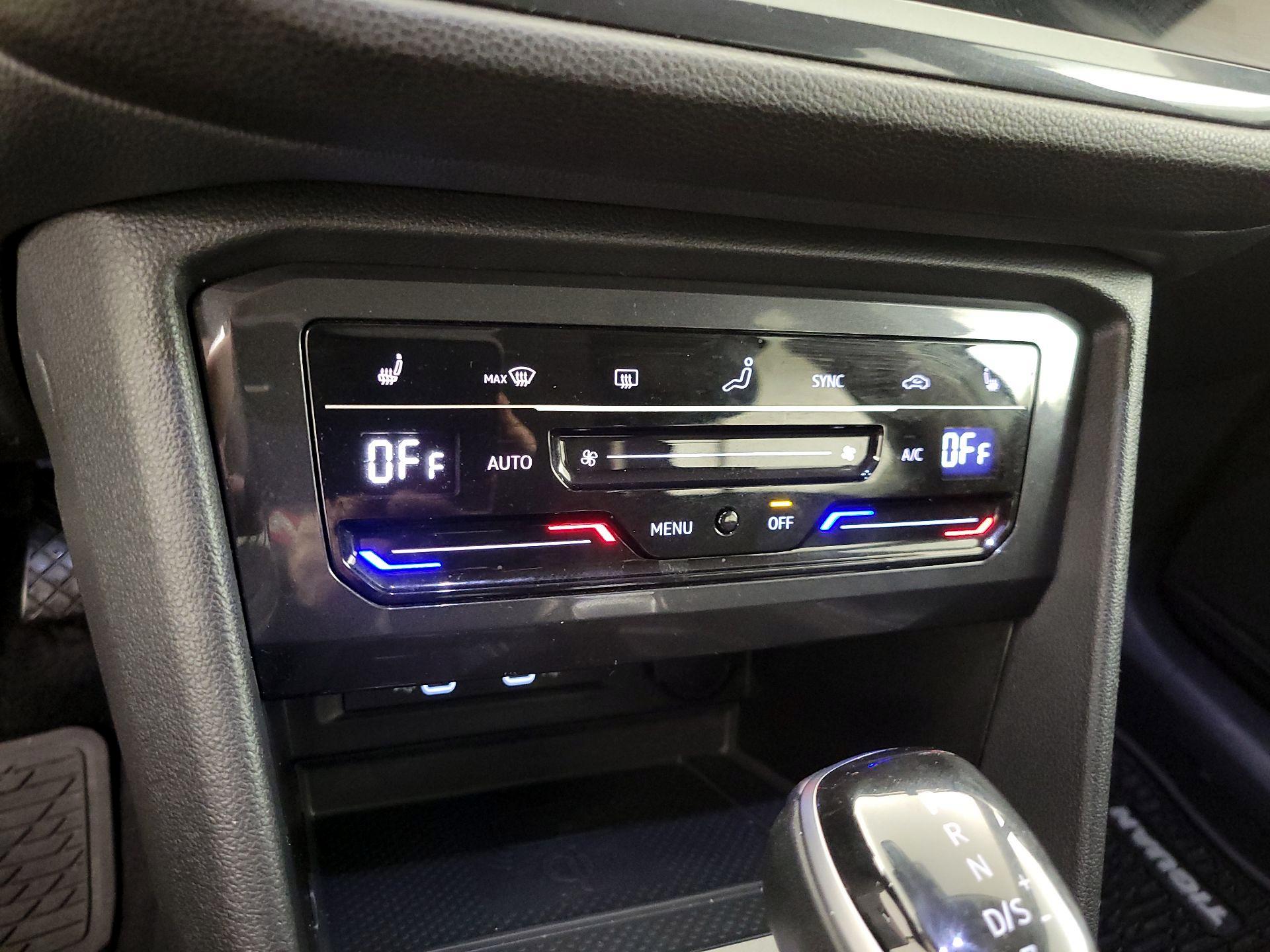 Thumbnail: 2024 Volkswagen Tiguan - 16