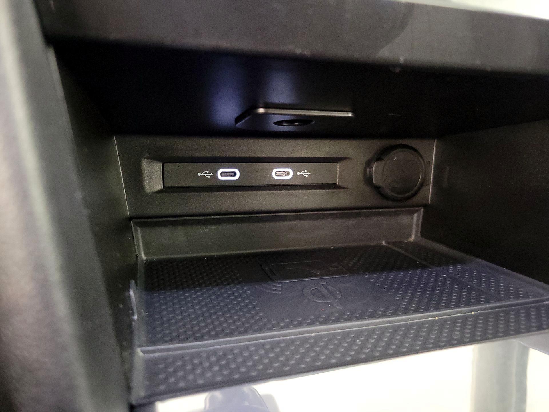 Thumbnail: 2024 Volkswagen Tiguan - 18