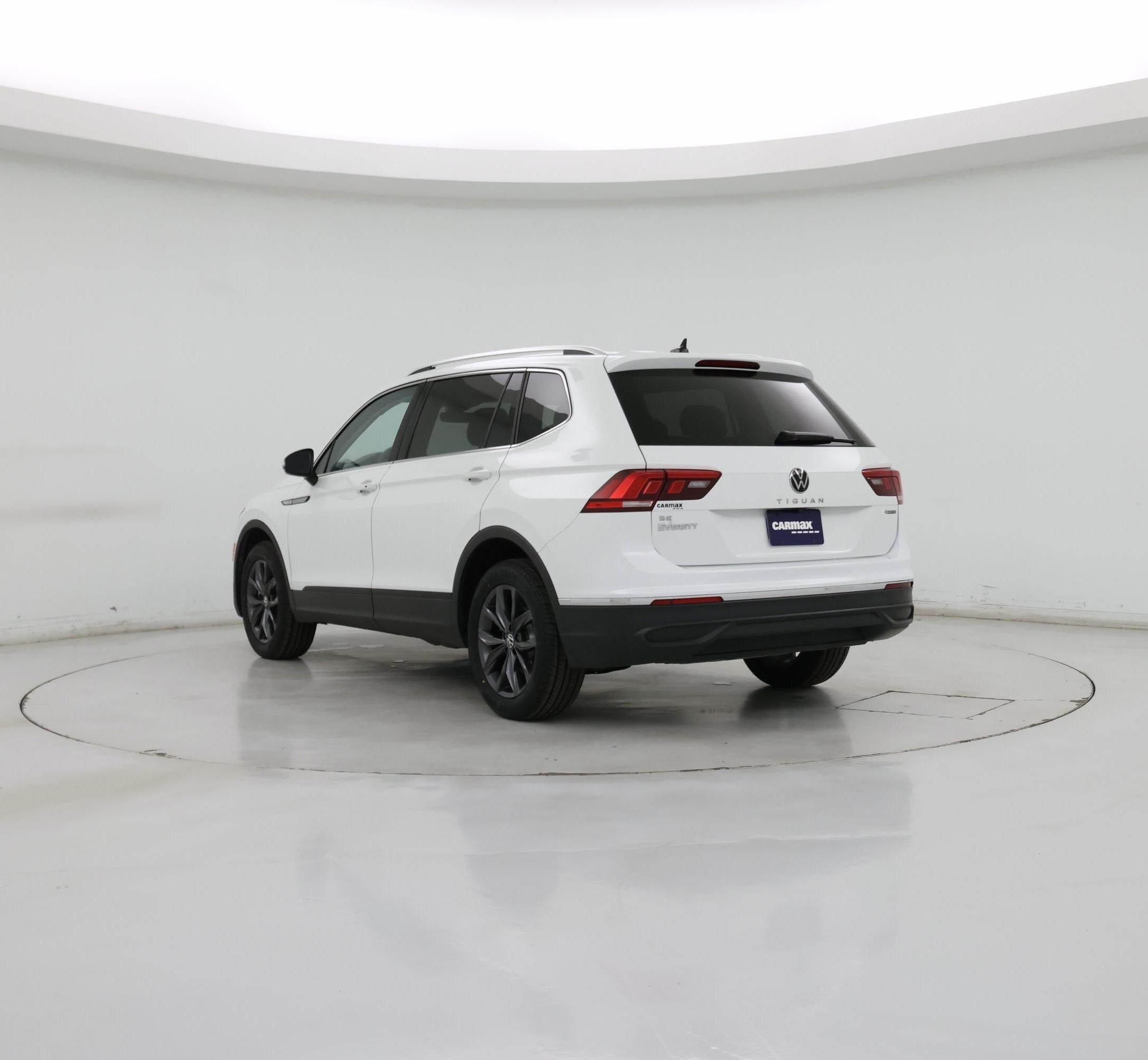 Thumbnail: 2024 Volkswagen Tiguan - 2