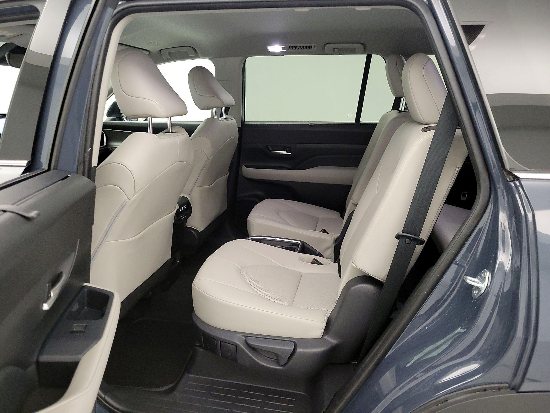 Thumbnail: 2025 Toyota Grand Highlander - 19