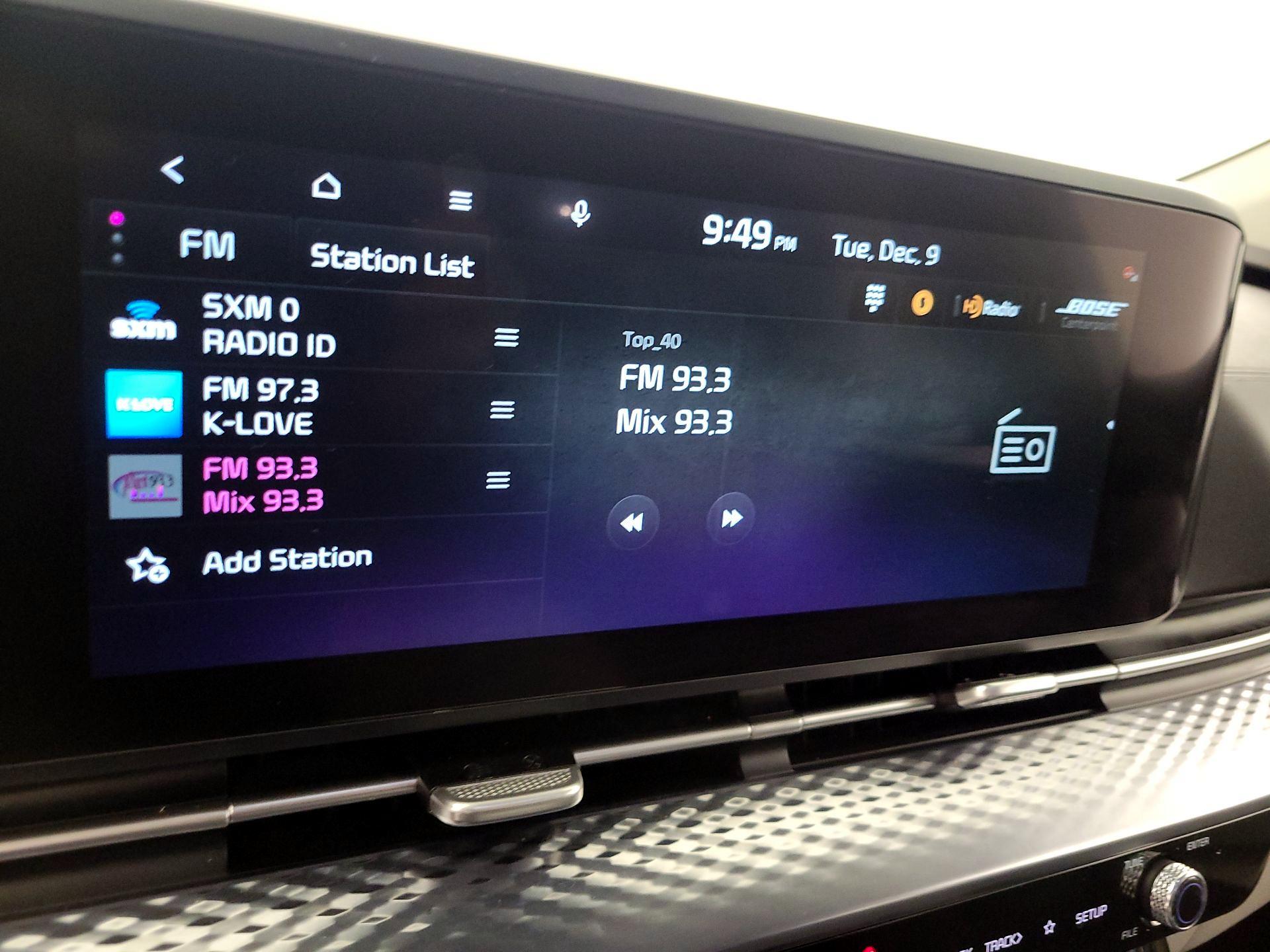 Thumbnail: 2023 Kia Carnival - 16