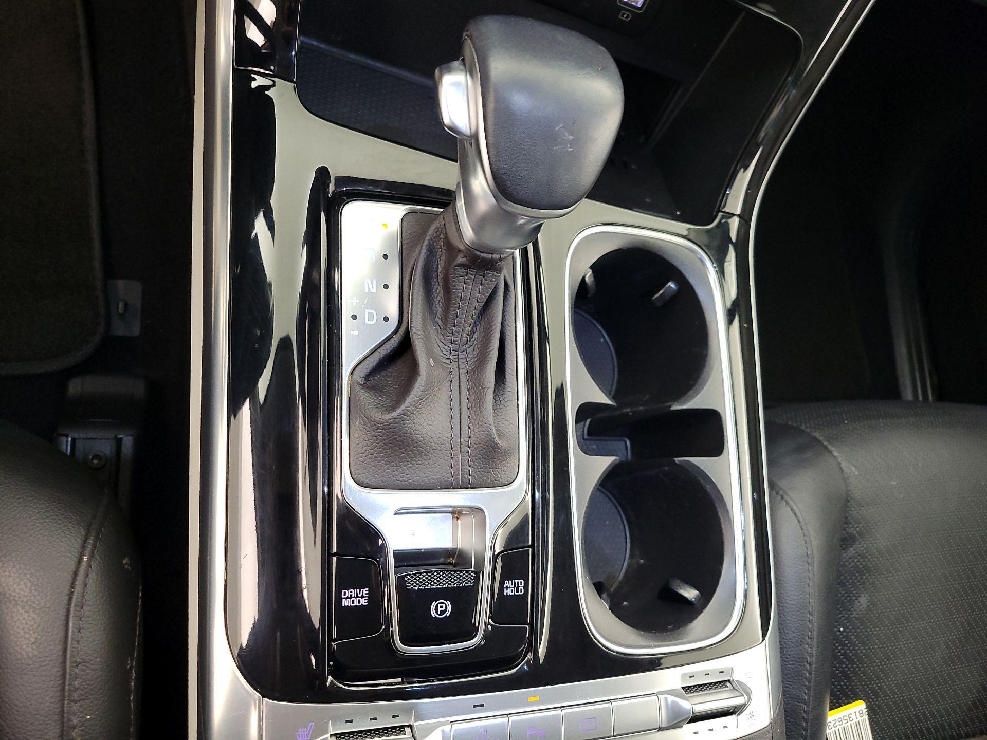 Thumbnail: 2023 Kia Carnival - 18