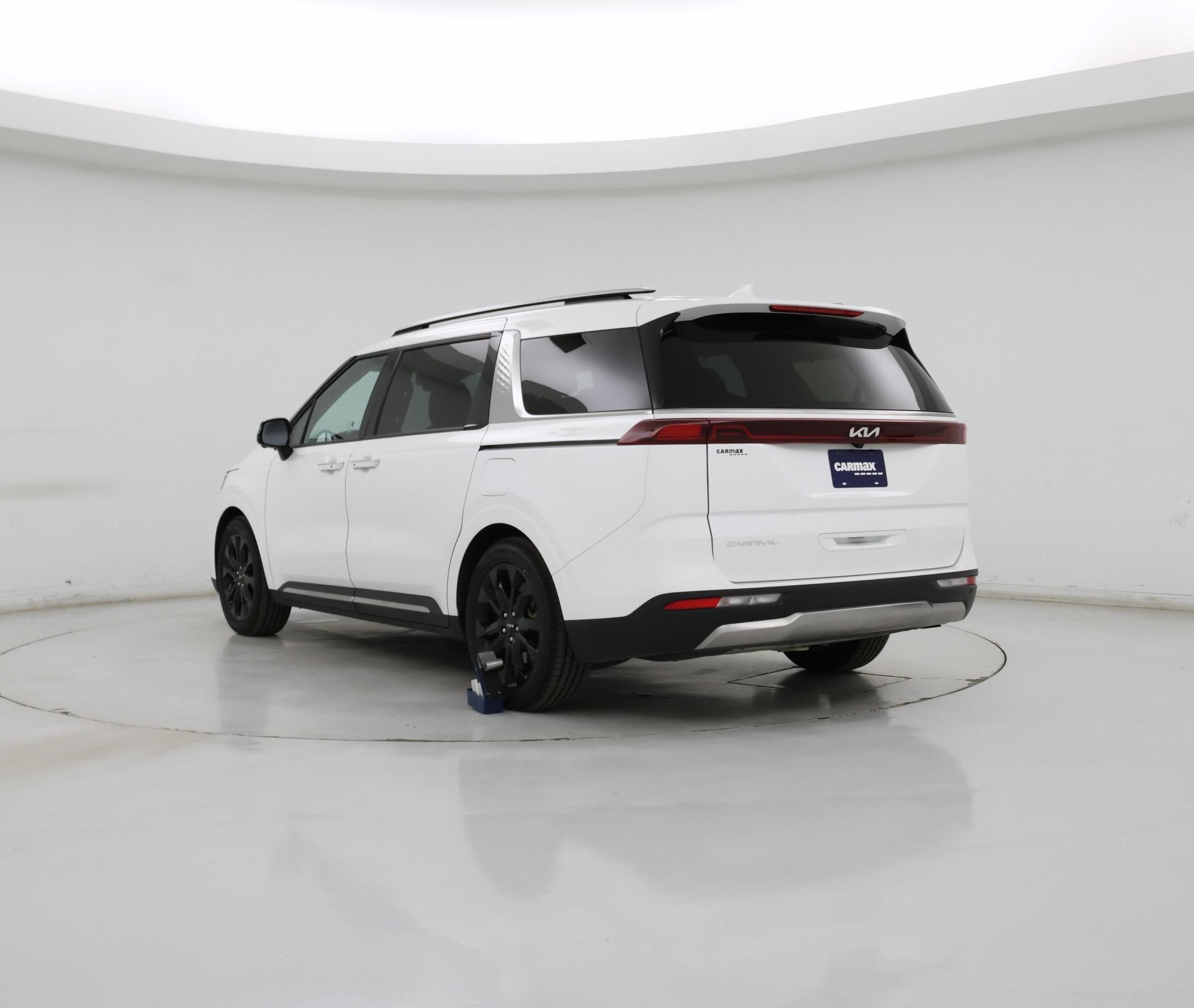 Thumbnail: 2023 Kia Carnival - 2