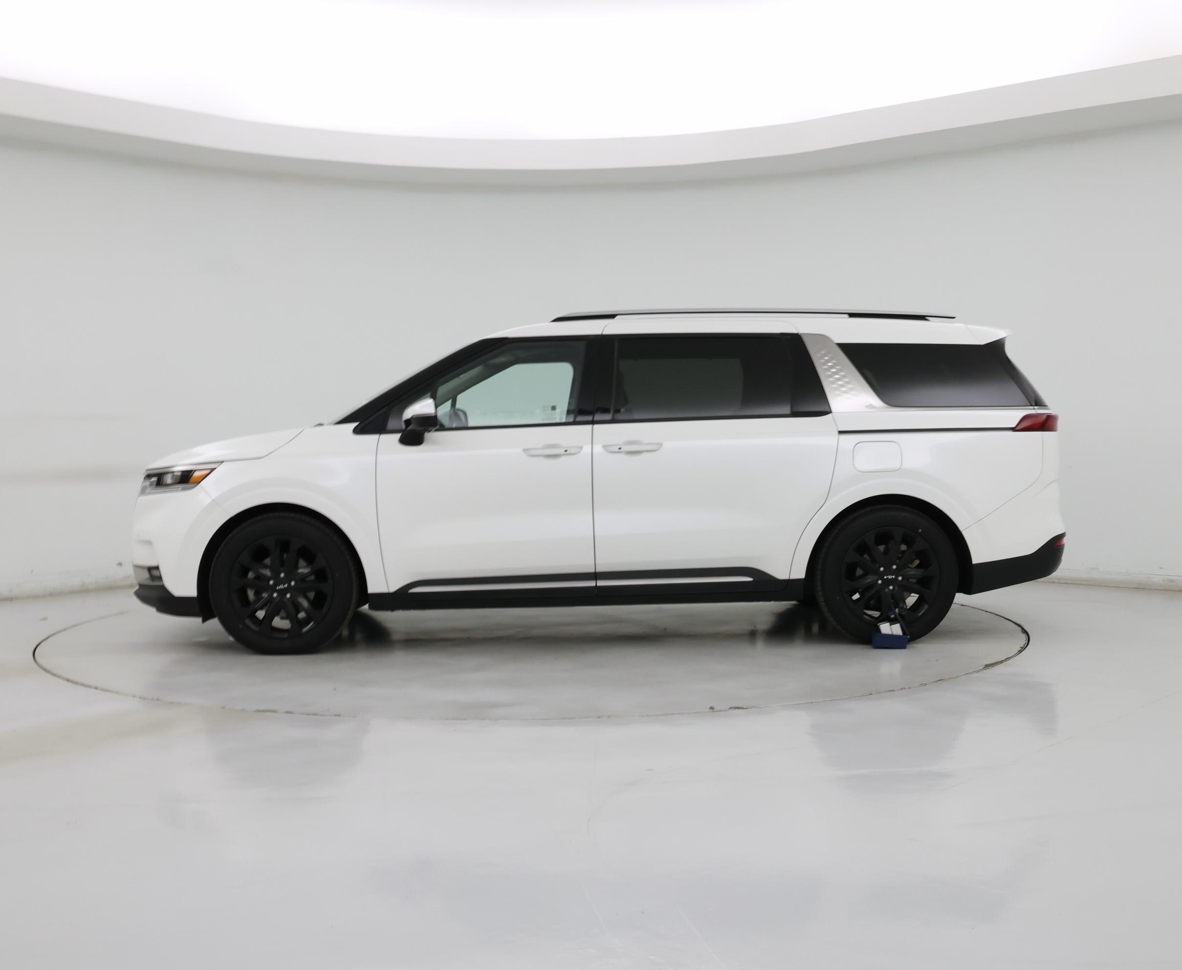 Thumbnail: 2023 Kia Carnival - 3