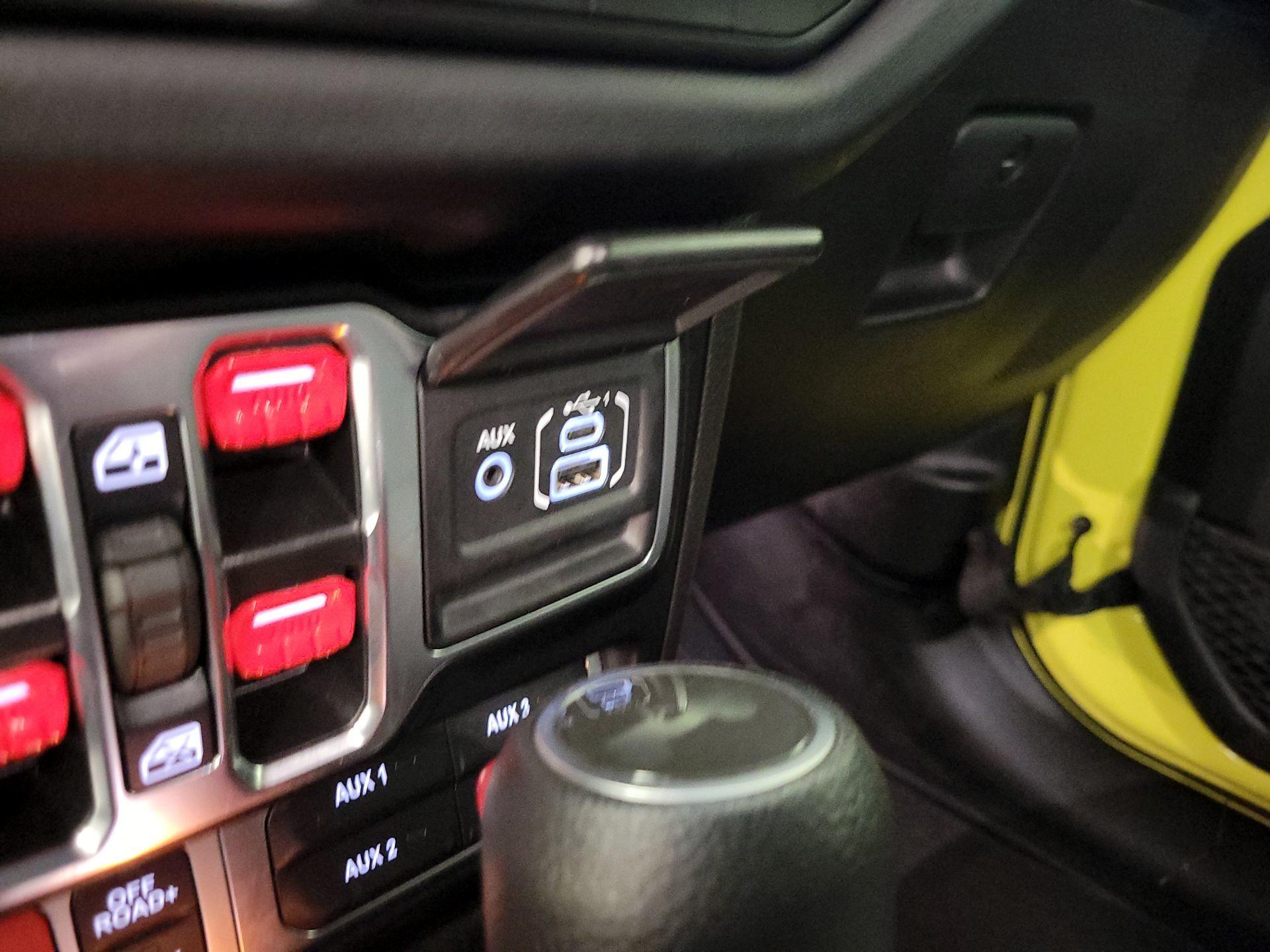 Thumbnail: 2024 Jeep Wrangler - 19