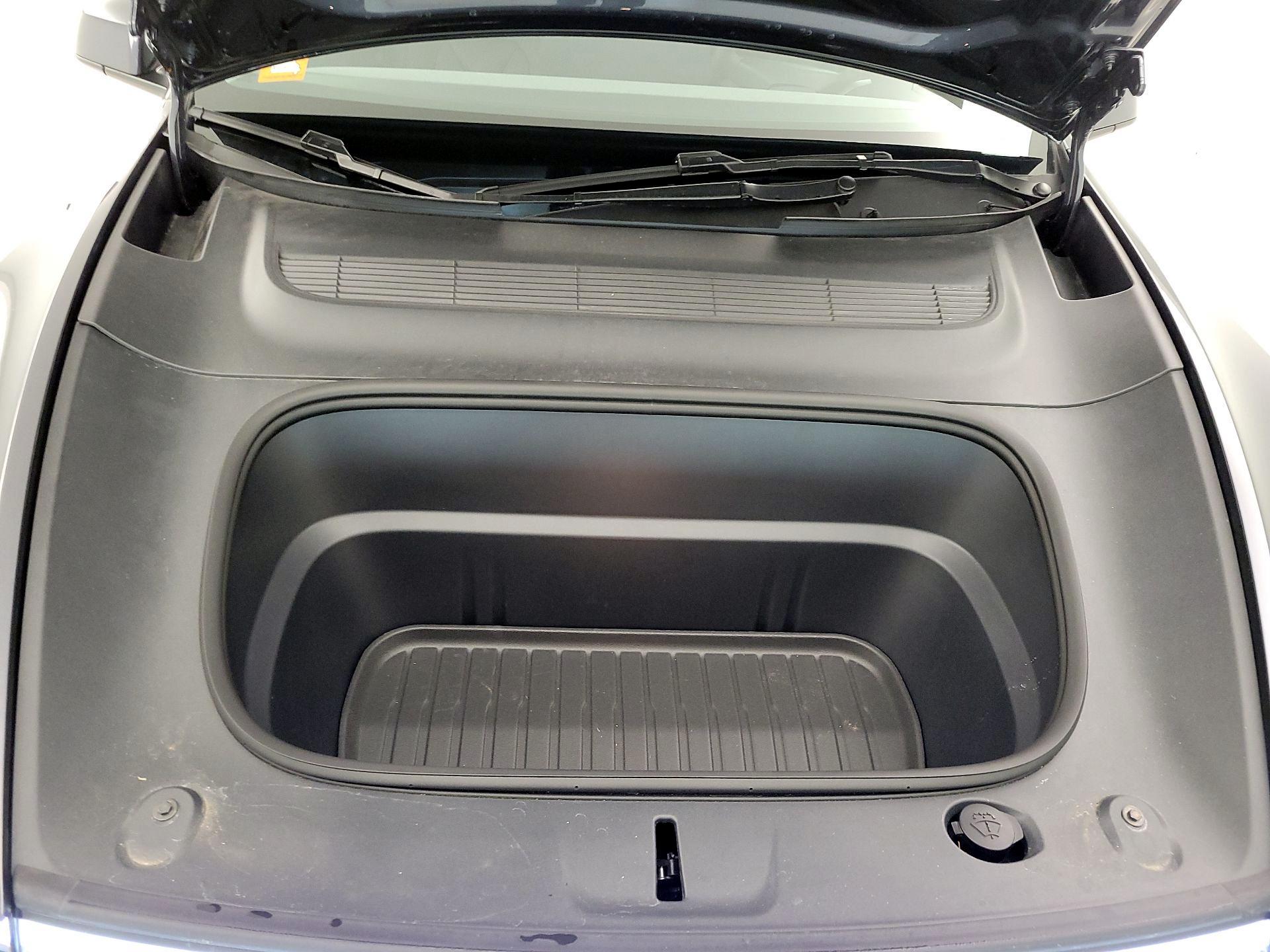 Thumbnail: 2026 Tesla Model Y - 19