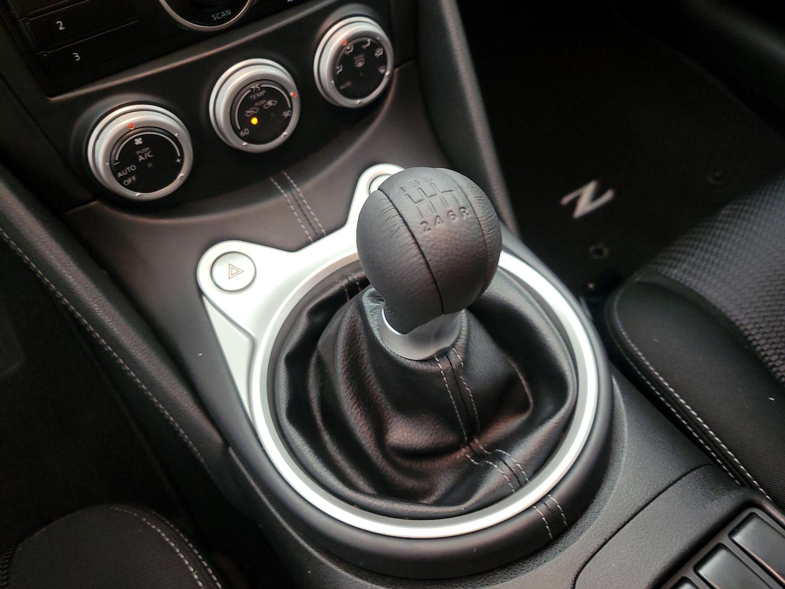 2014 Nissan 370Z Coupe Base - Photo 16
