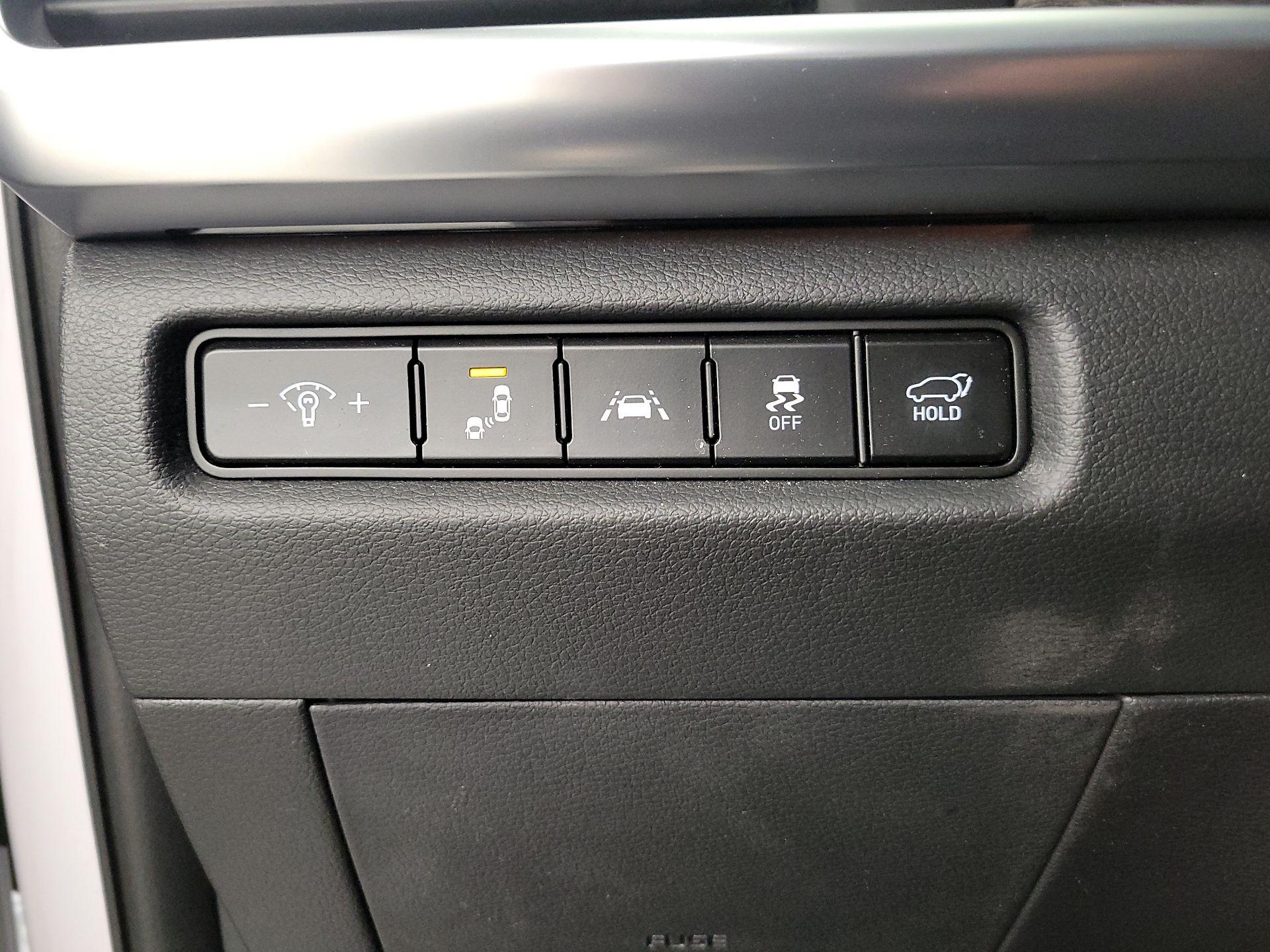 Thumbnail: 2021 Kia Telluride - 13