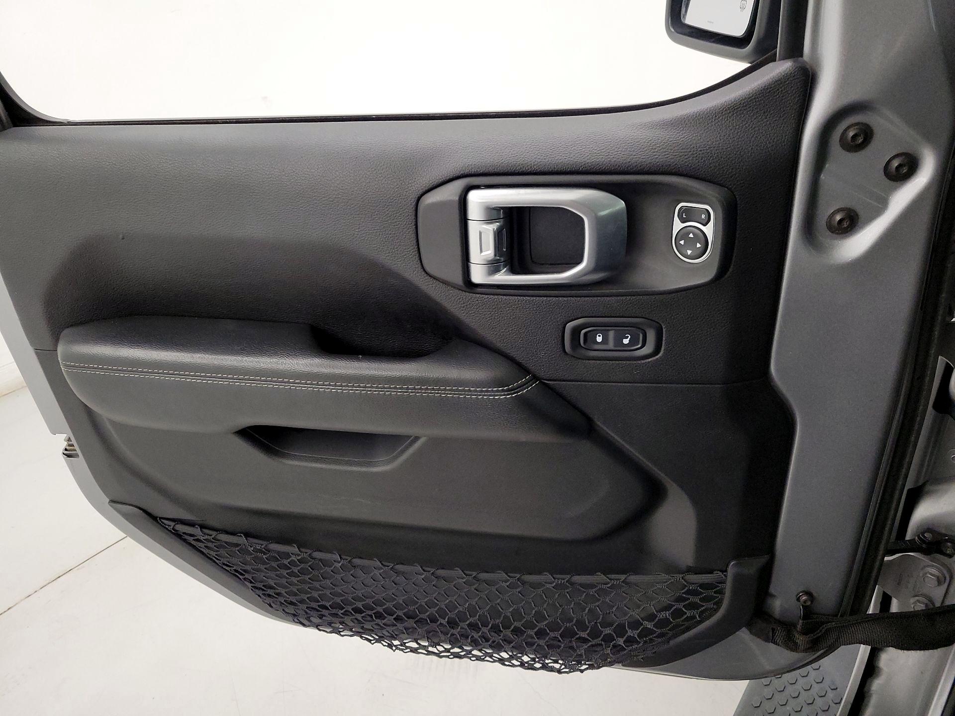 Thumbnail: 2020 Jeep Wrangler - 12