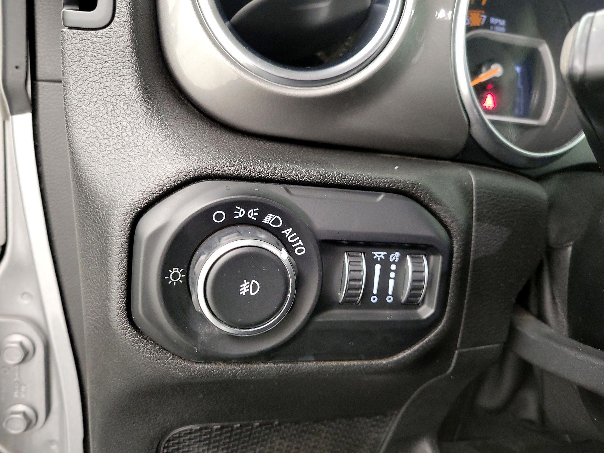 Thumbnail: 2020 Jeep Wrangler - 13