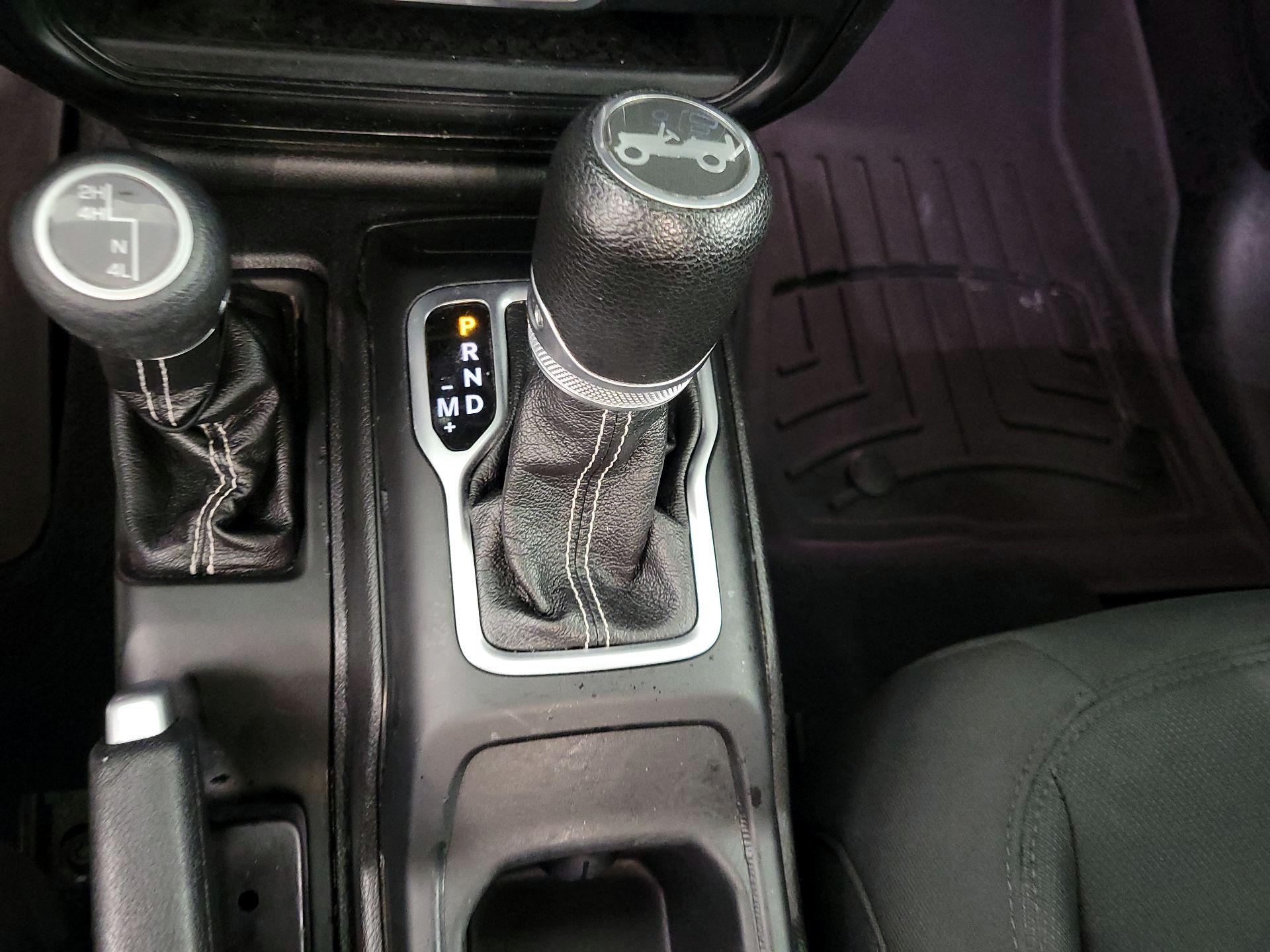 Thumbnail: 2020 Jeep Wrangler - 17