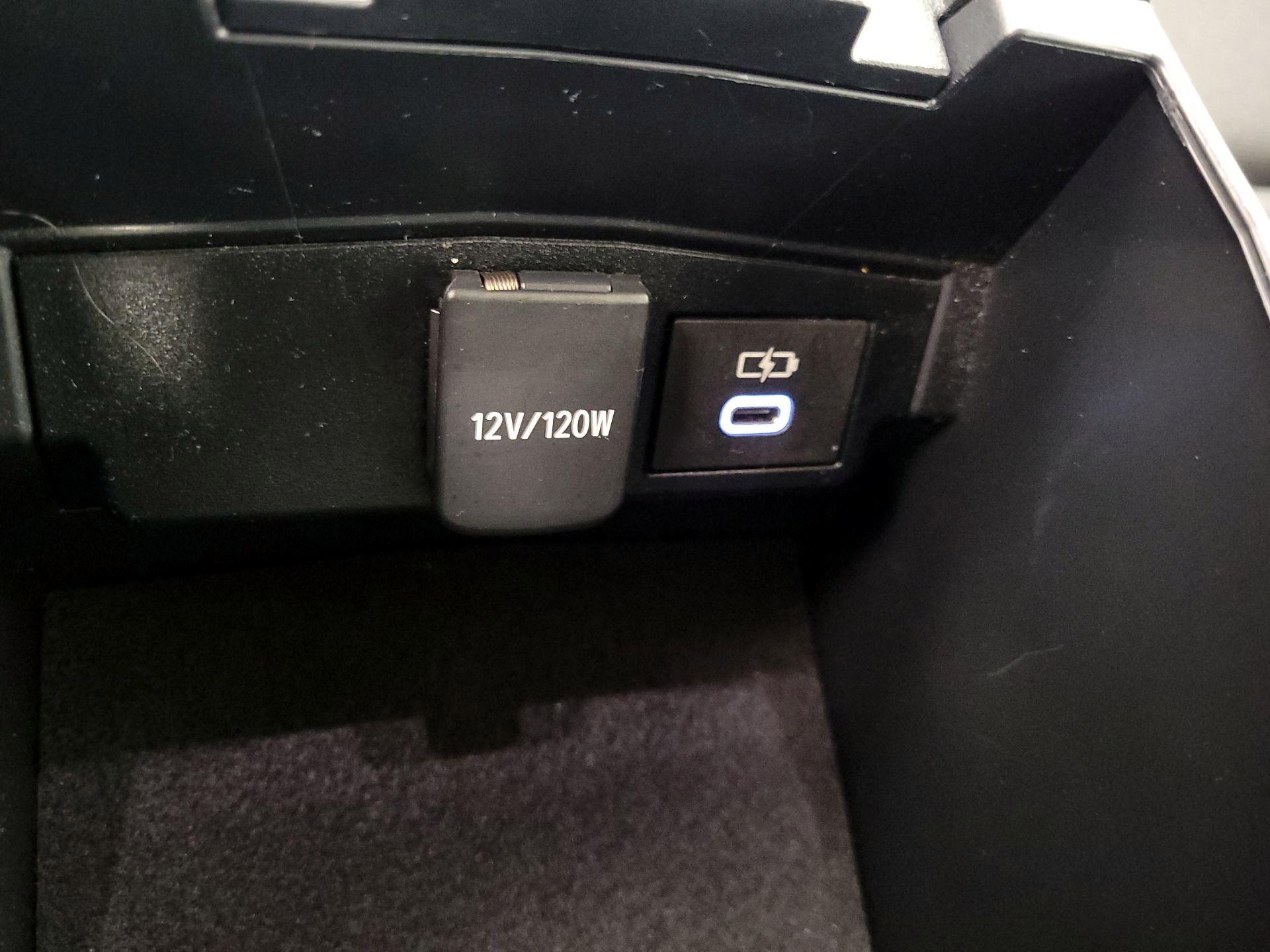 Thumbnail: 2023 Toyota Corolla - 18