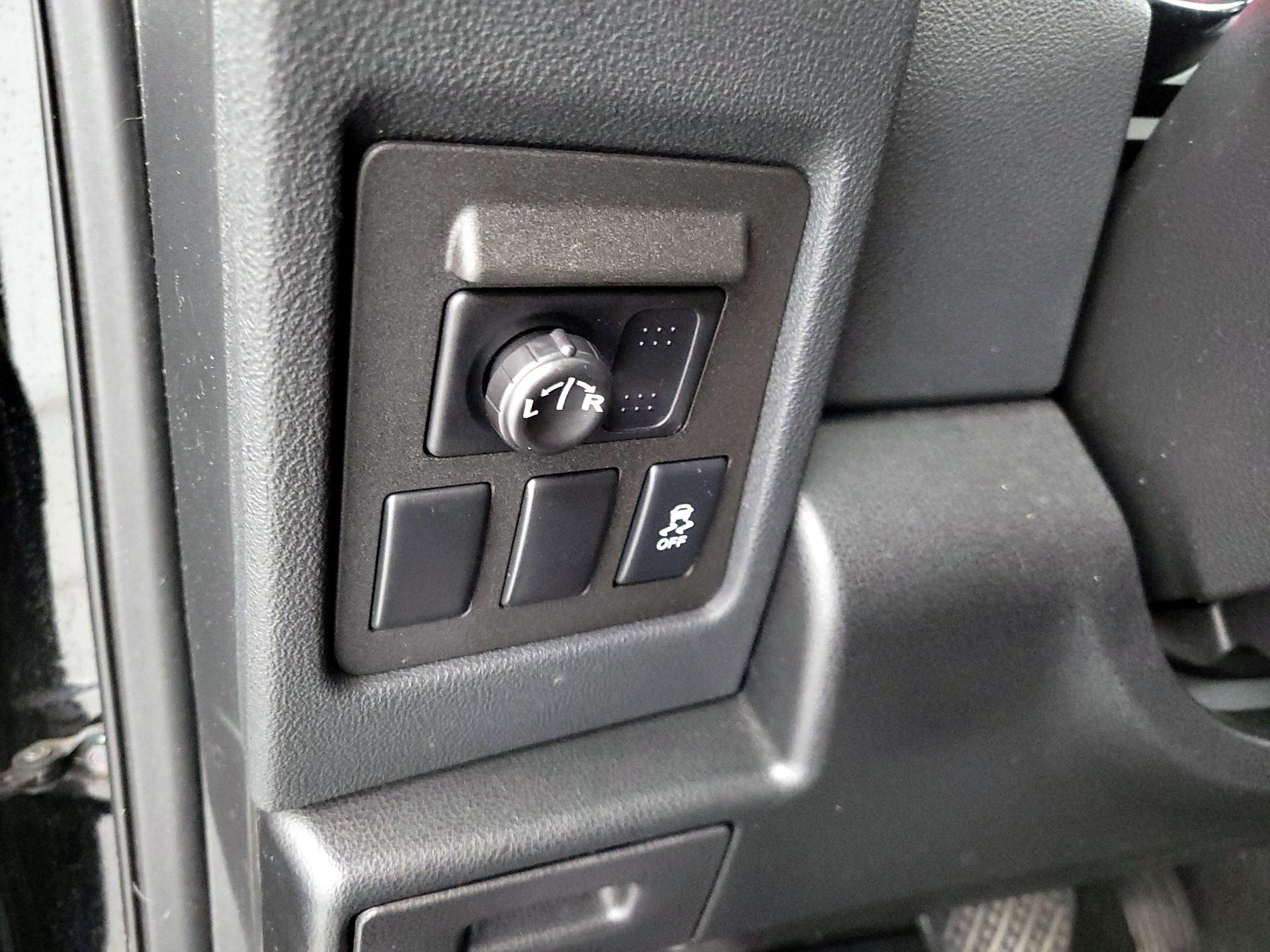 Thumbnail: 2015 Nissan Rogue - 13