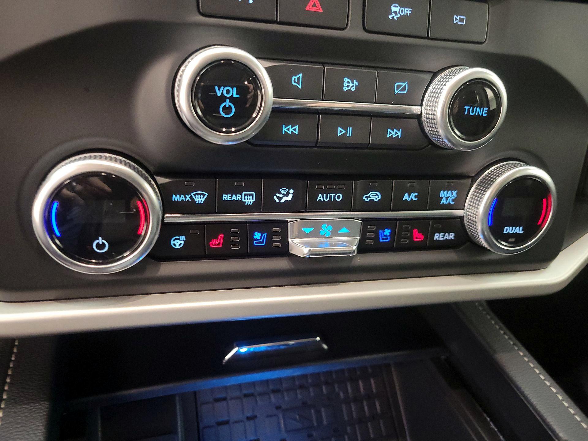 Thumbnail: 2024 Ford Expedition - 17