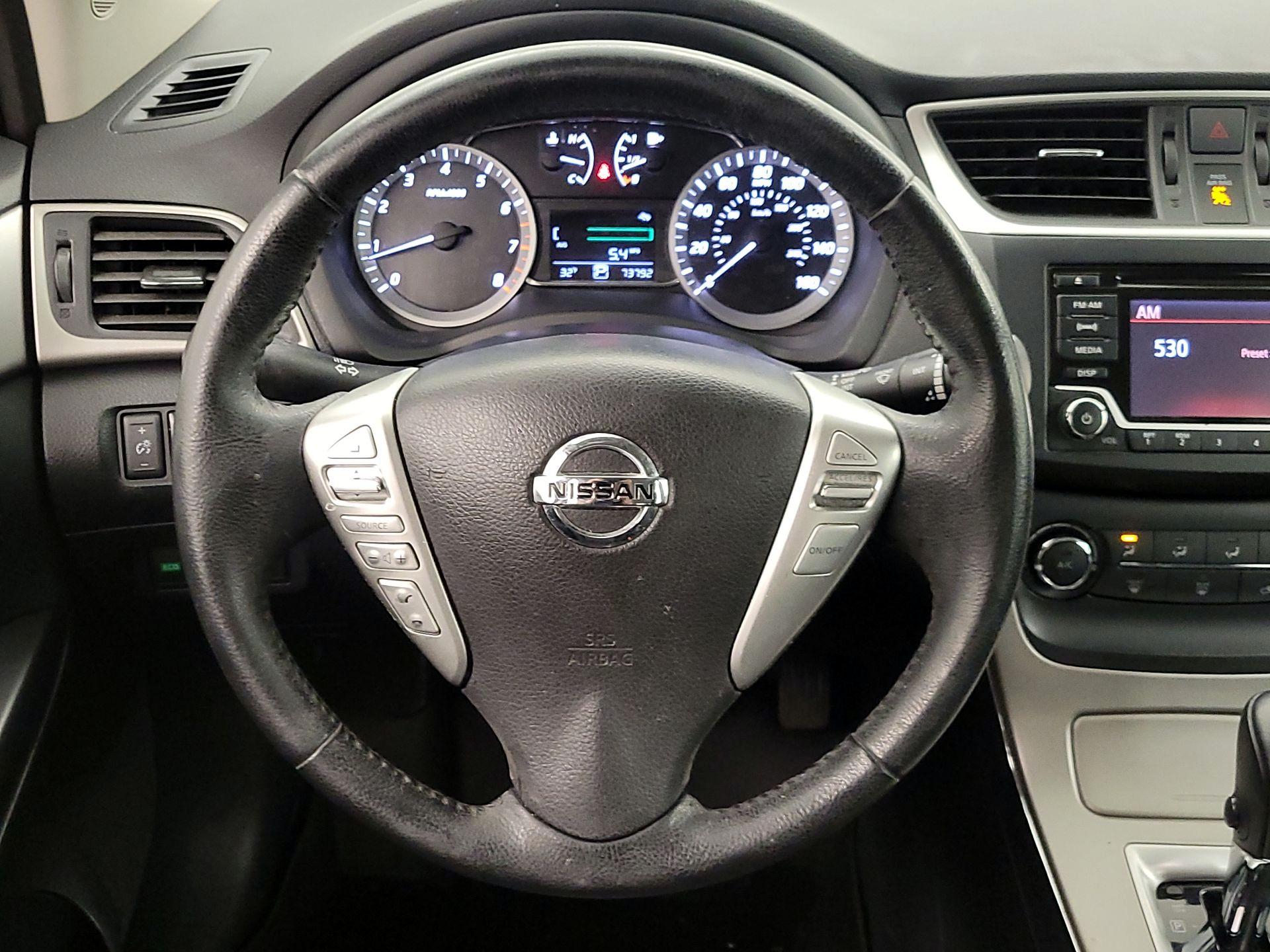 Thumbnail: 2015 Nissan Sentra - 10