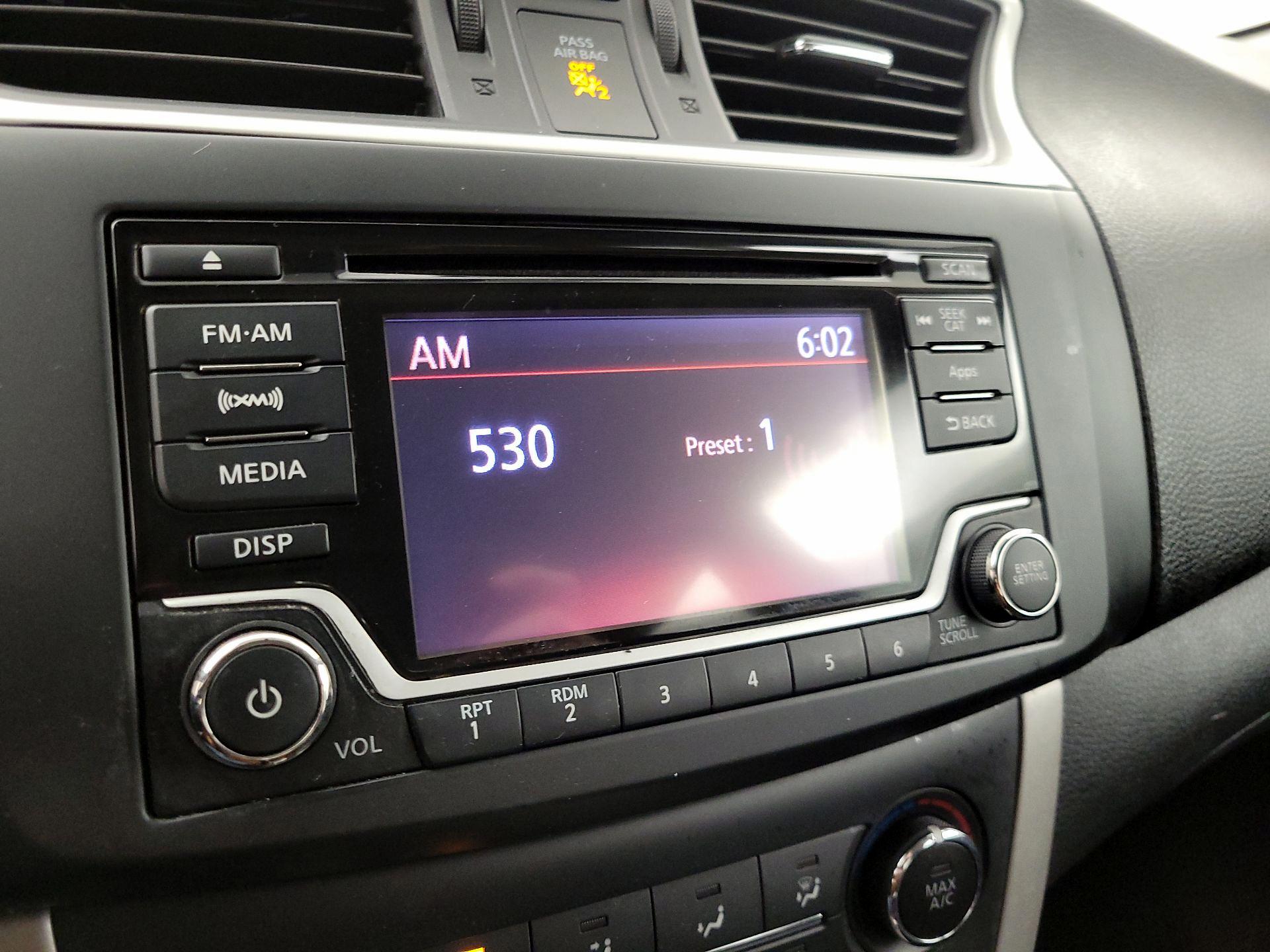 Thumbnail: 2015 Nissan Sentra - 15