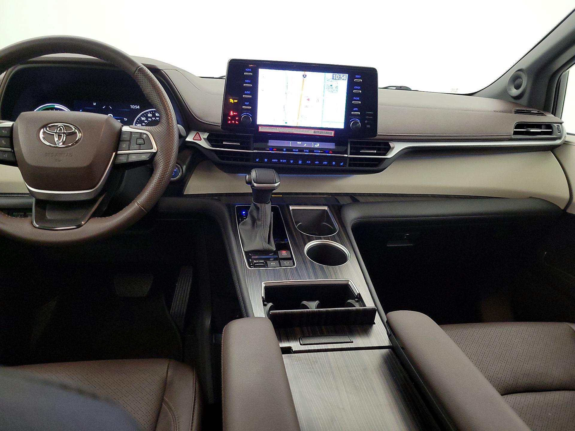 Thumbnail: 2024 Toyota Sienna - 9