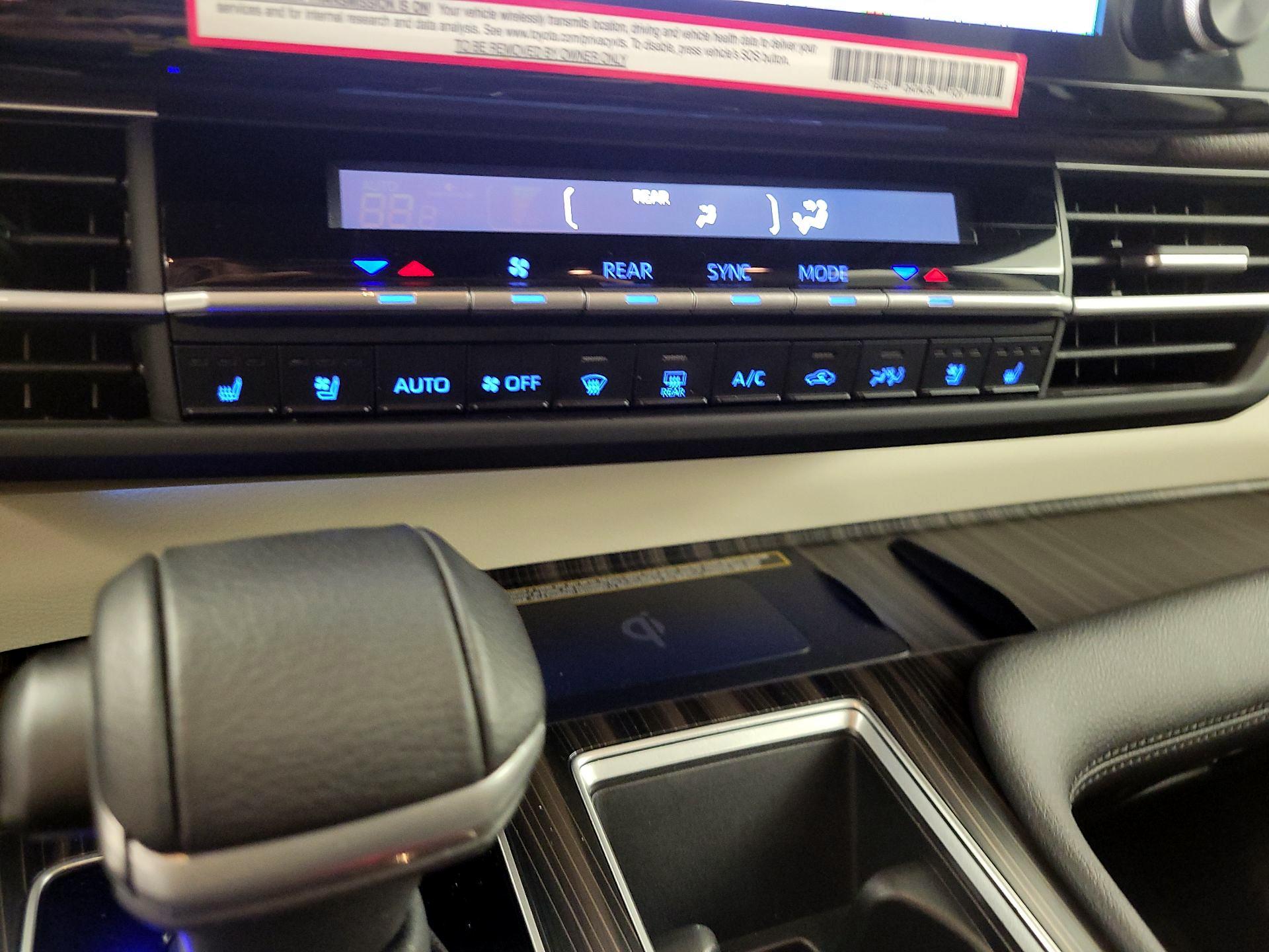 Thumbnail: 2024 Toyota Sienna - 17