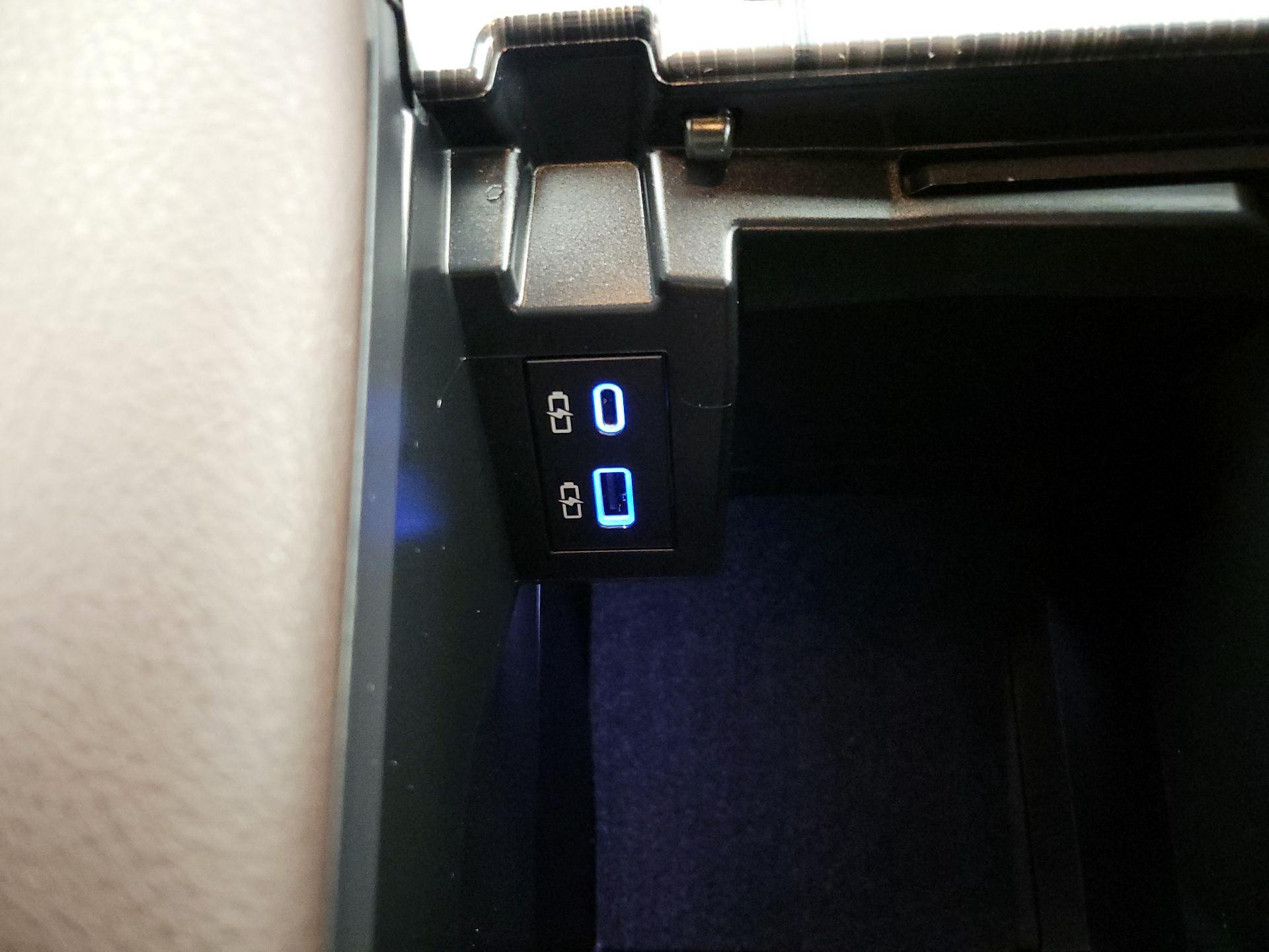 Thumbnail: 2024 Toyota Sienna - 19