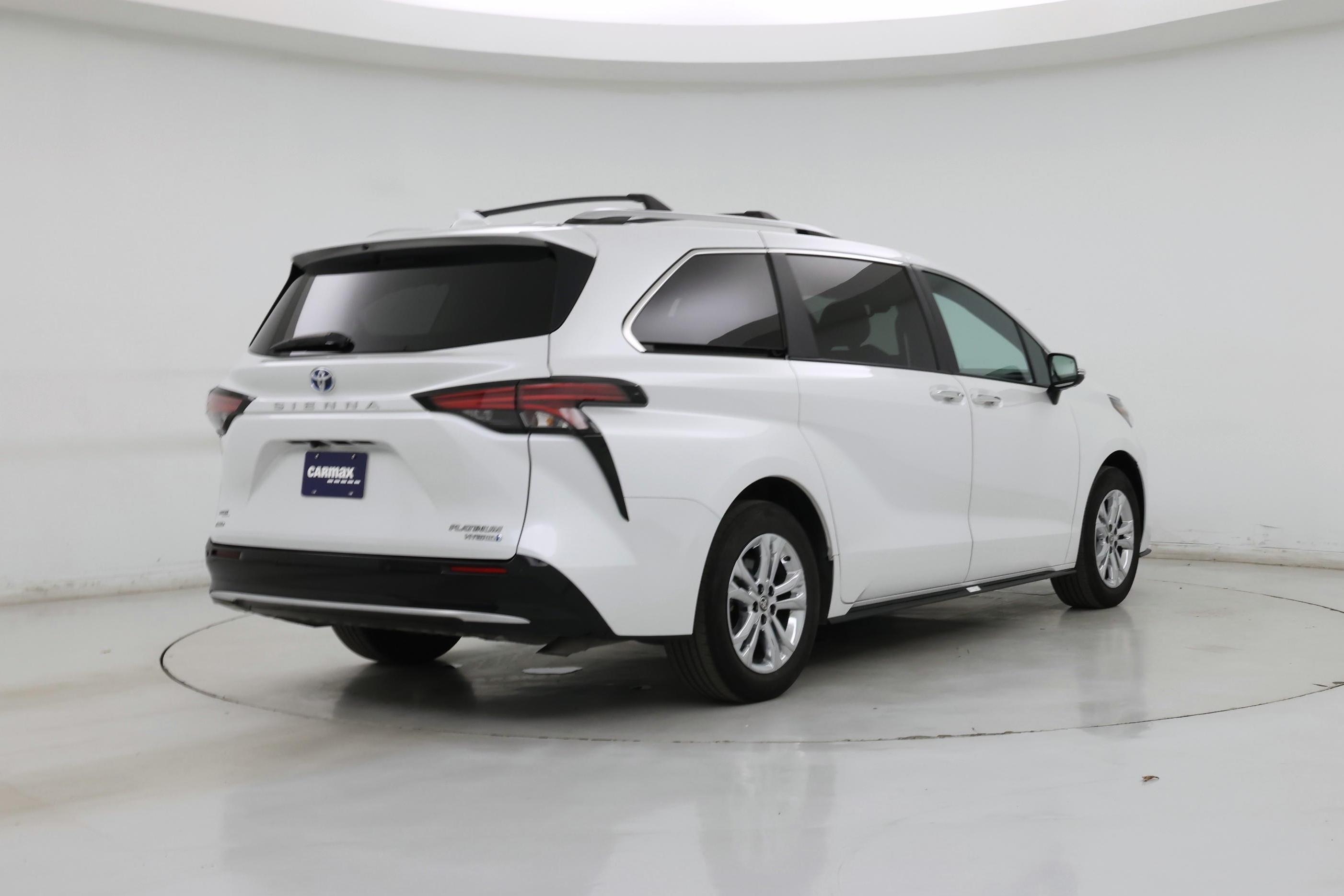 Thumbnail: 2024 Toyota Sienna - 8