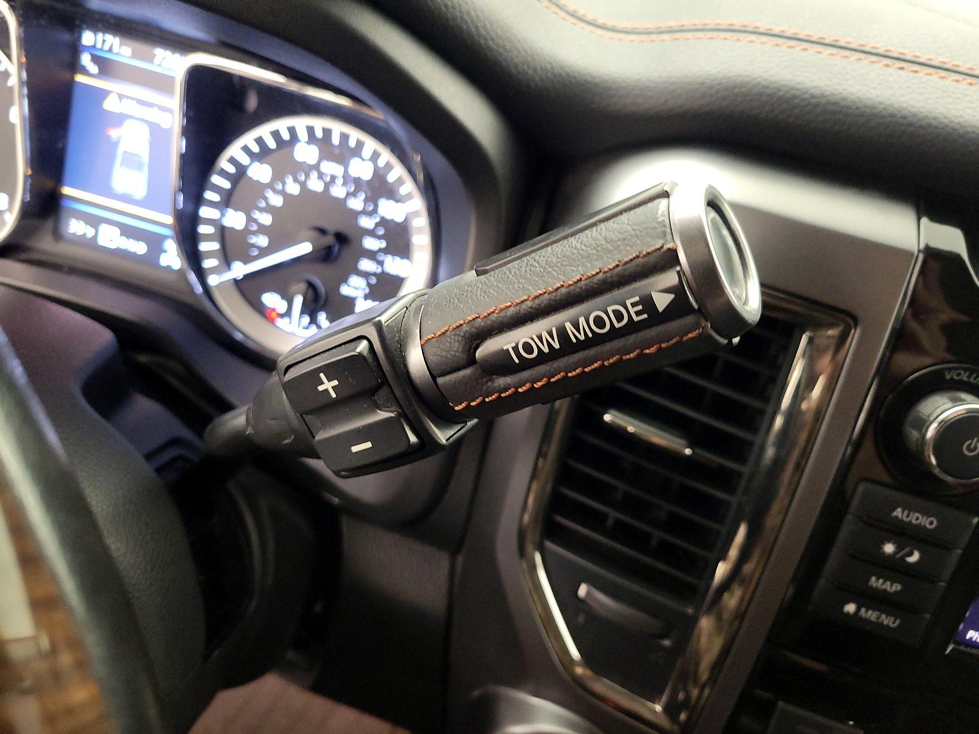 Thumbnail: 2019 Nissan Titan - 17