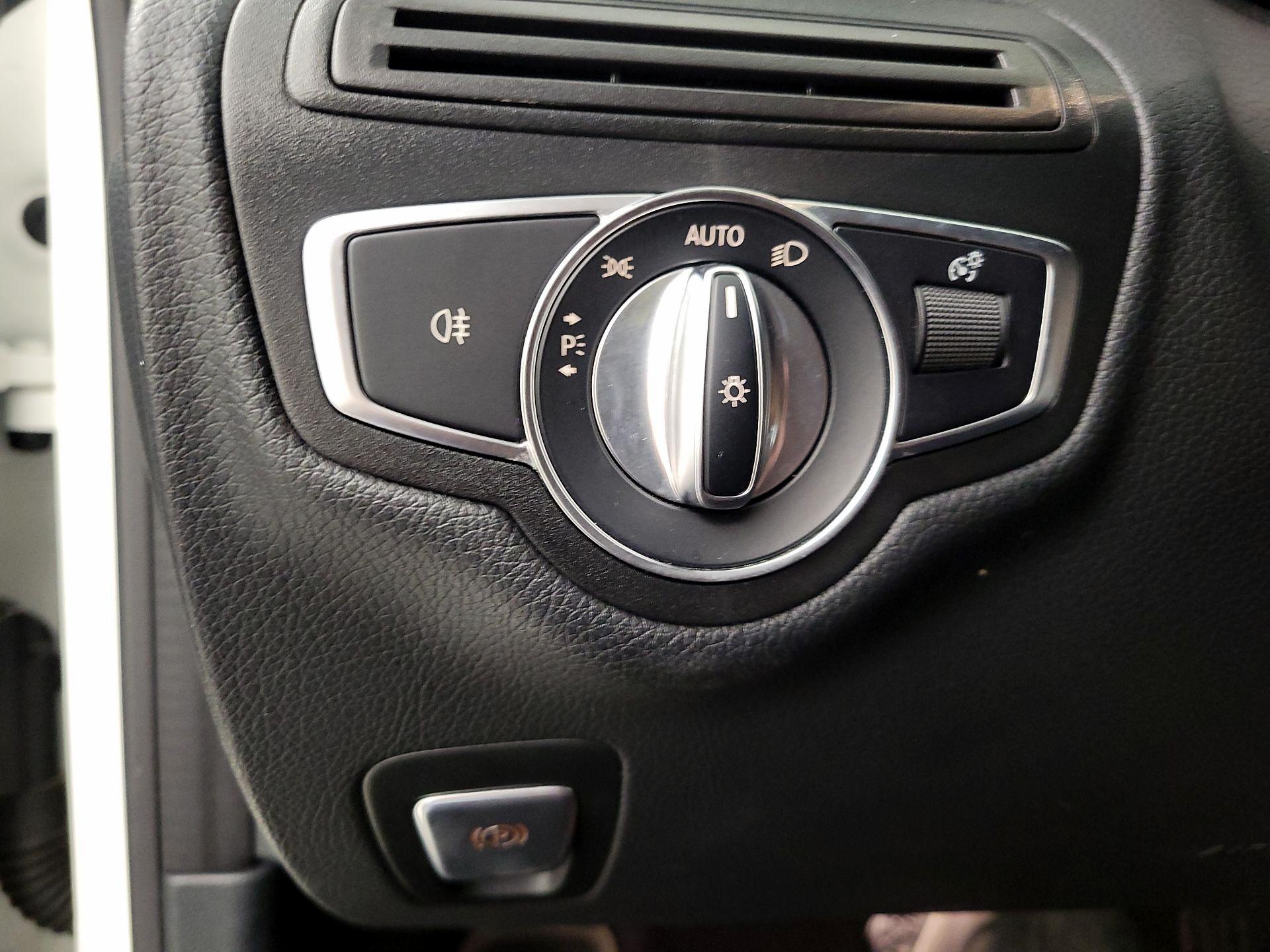 Thumbnail: 2017 Mercedes-Benz C-Class - 13