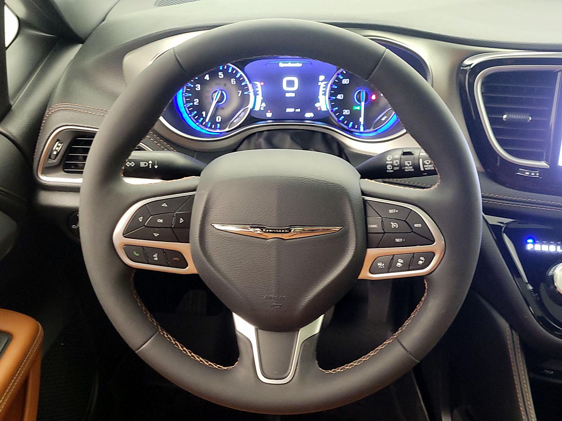 Thumbnail: 2025 Chrysler Pacifica - 10