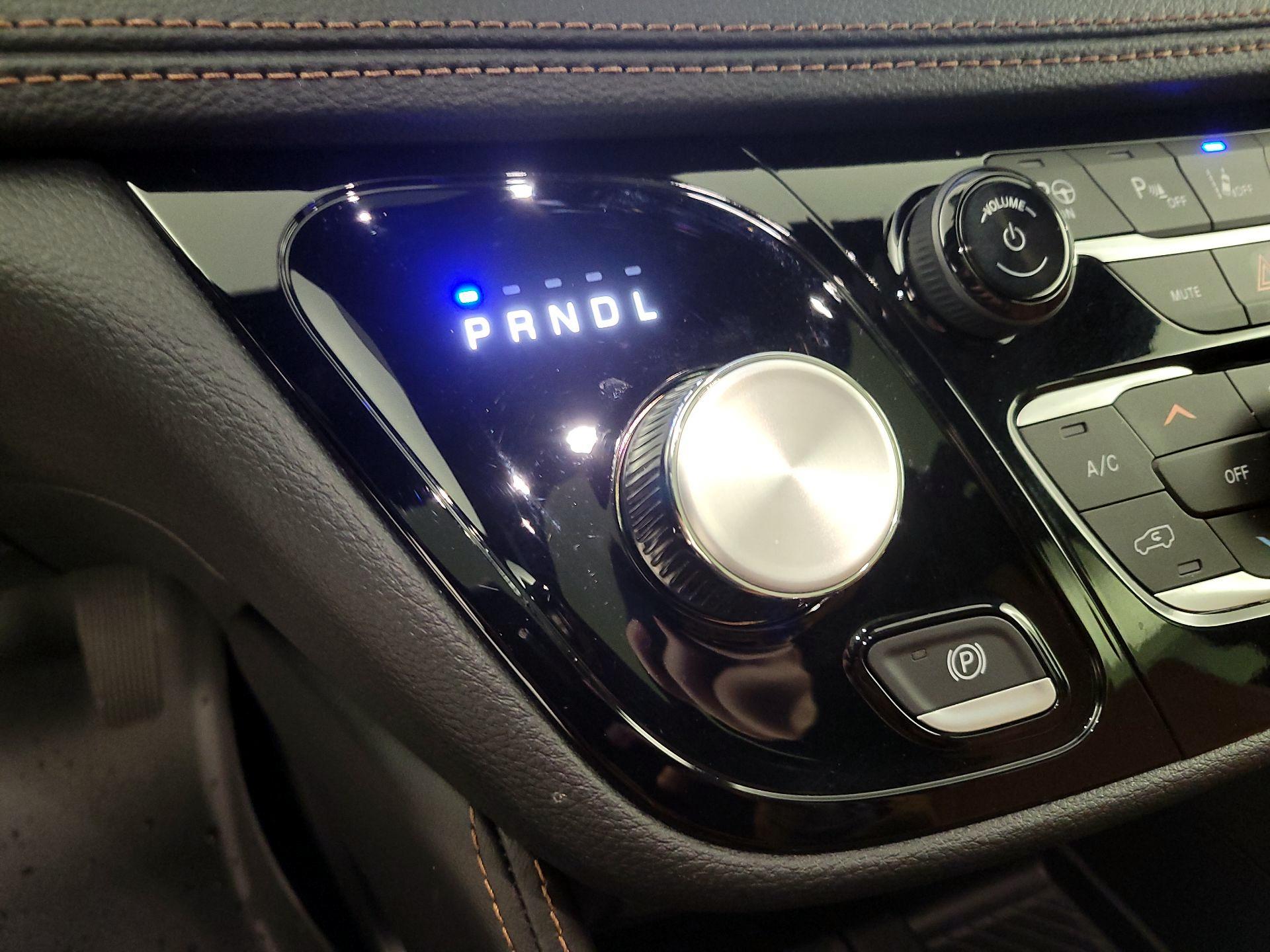 Thumbnail: 2025 Chrysler Pacifica - 18