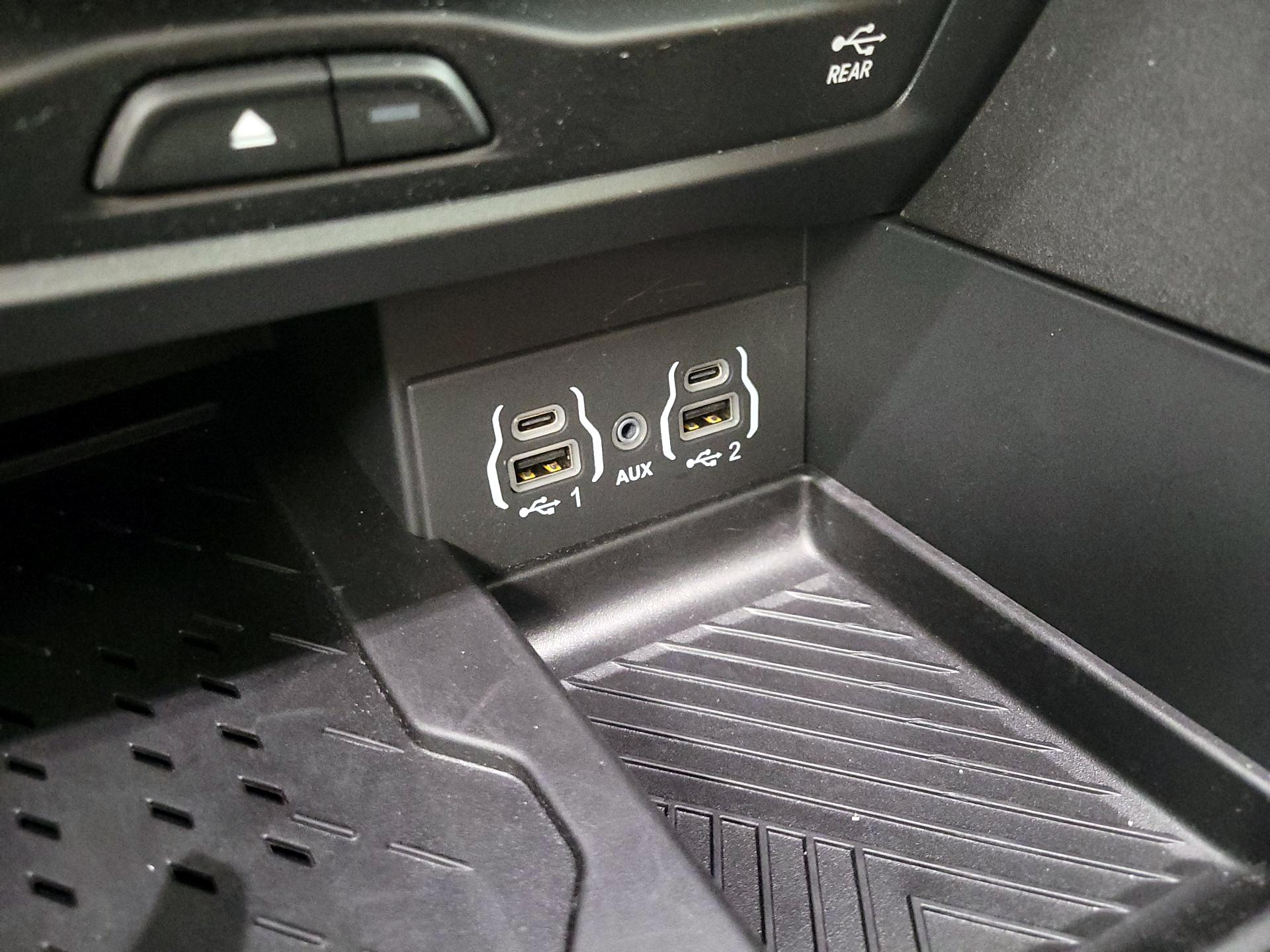 Thumbnail: 2025 Chrysler Pacifica - 19